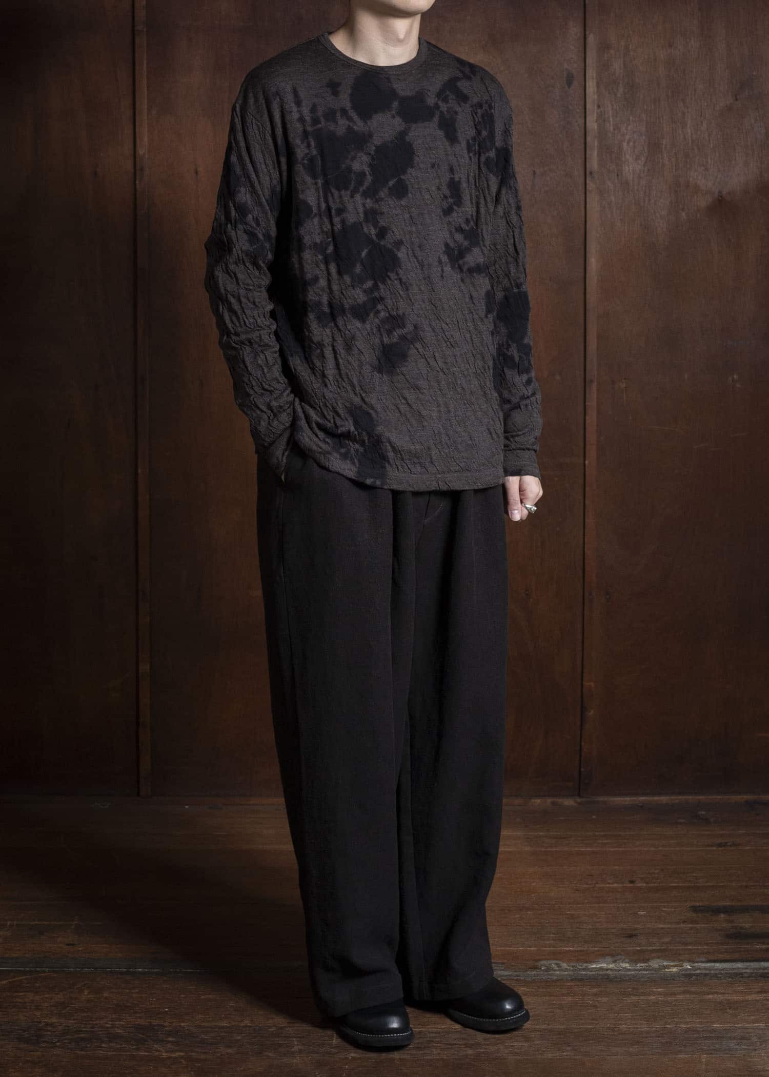 SUZUSAN 2075WC-010 Dual Layered Wool Cotton Jersey Long Sleeve T-Shirt / Madara Shibori 1069 Black-Raw Umber