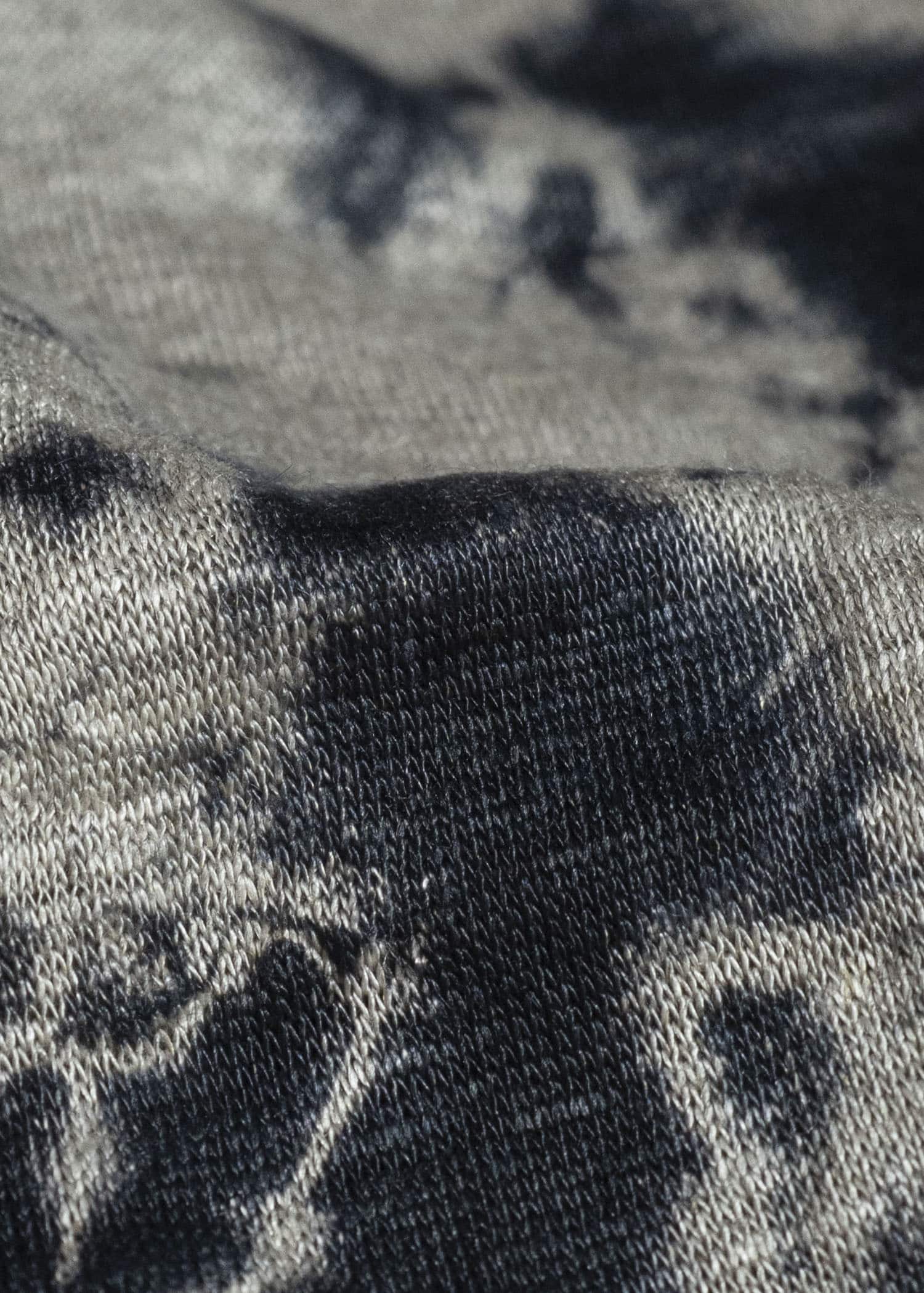 SUZUSAN 2057L-010 Linen Jersey Long Sleeve Crew Neck Pullover Madara Shibori Black / Grége