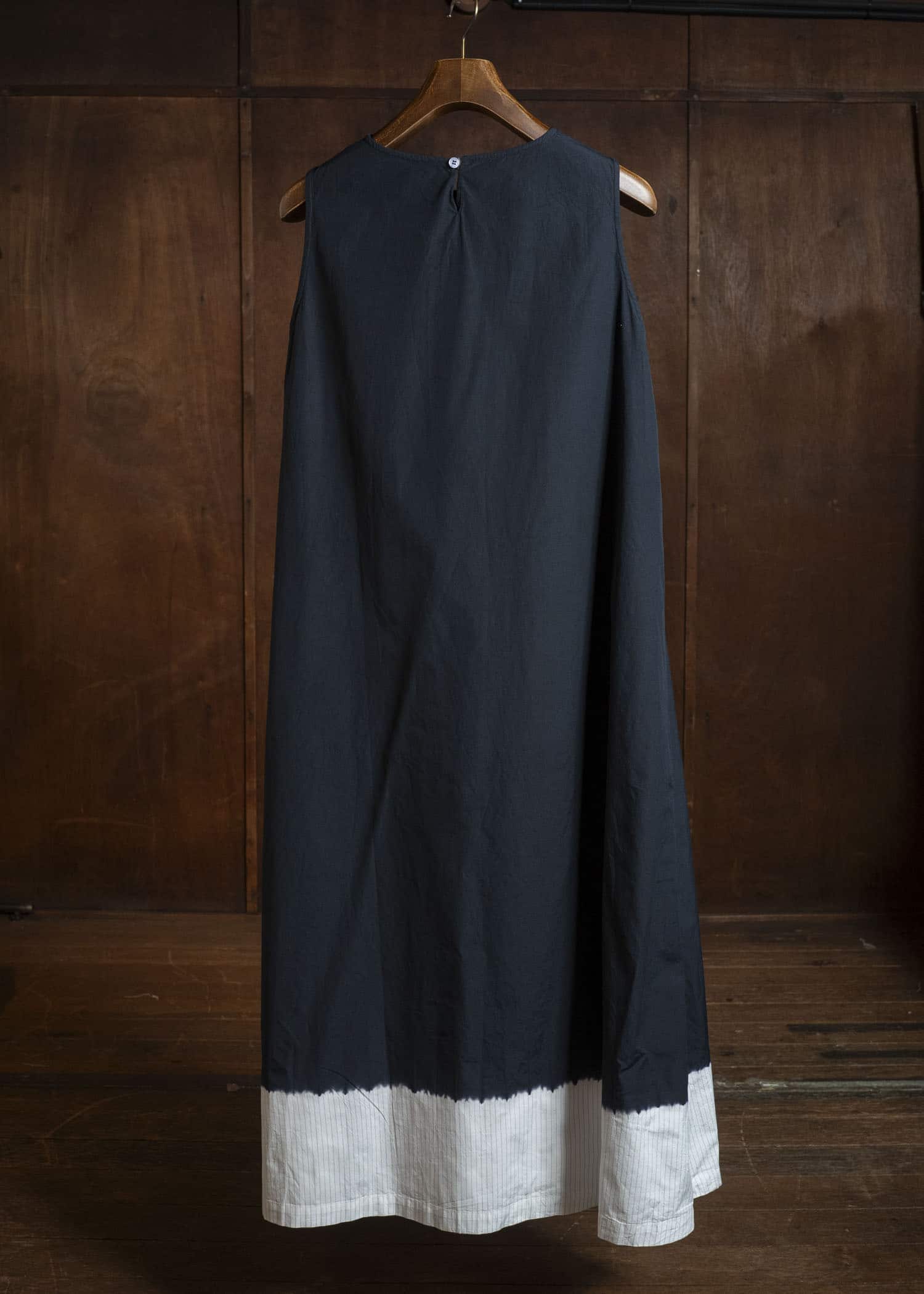 SUZUSAN 7061C-330 Cotton Pin Stripe Sleeveless Dress Black - White