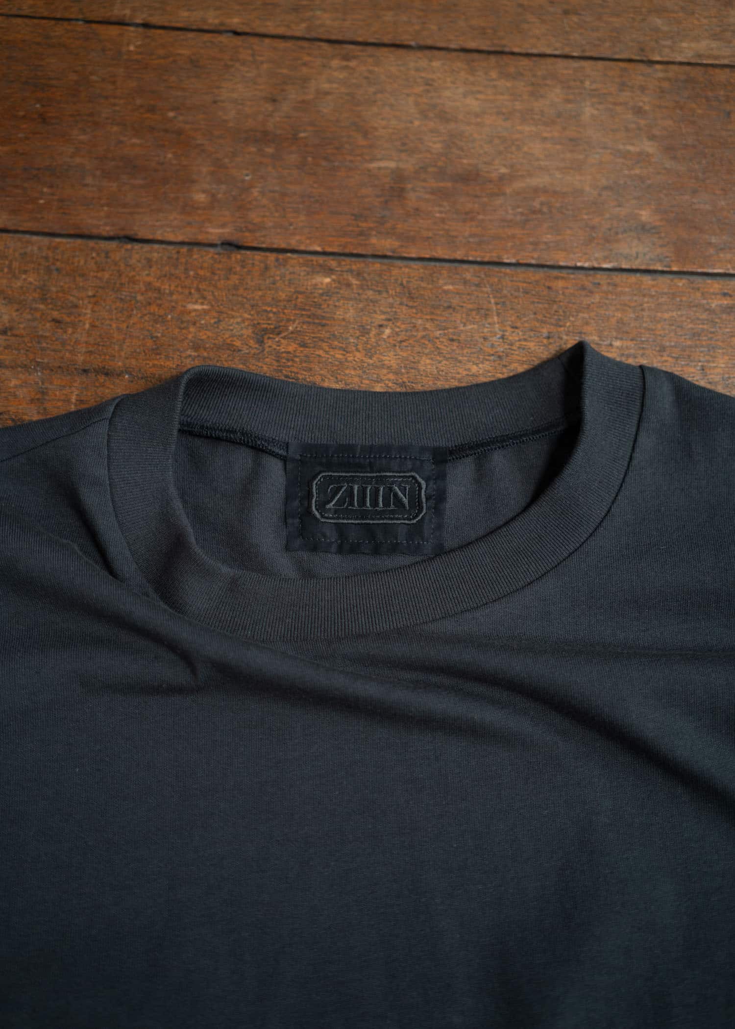 ZIIIN WIDE TEE SUMI