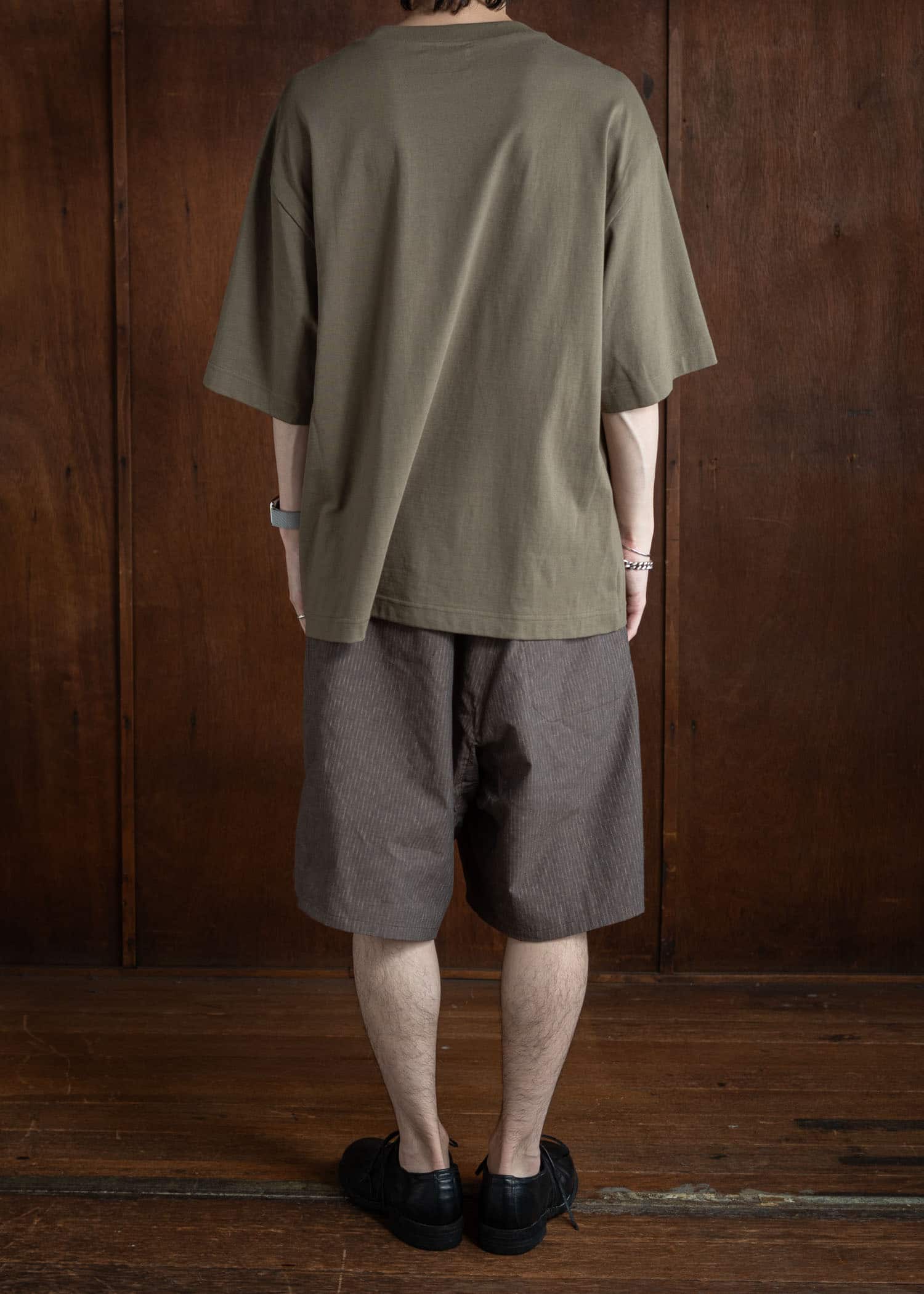 ZIIIN WIDE TEE ARMY GREEN