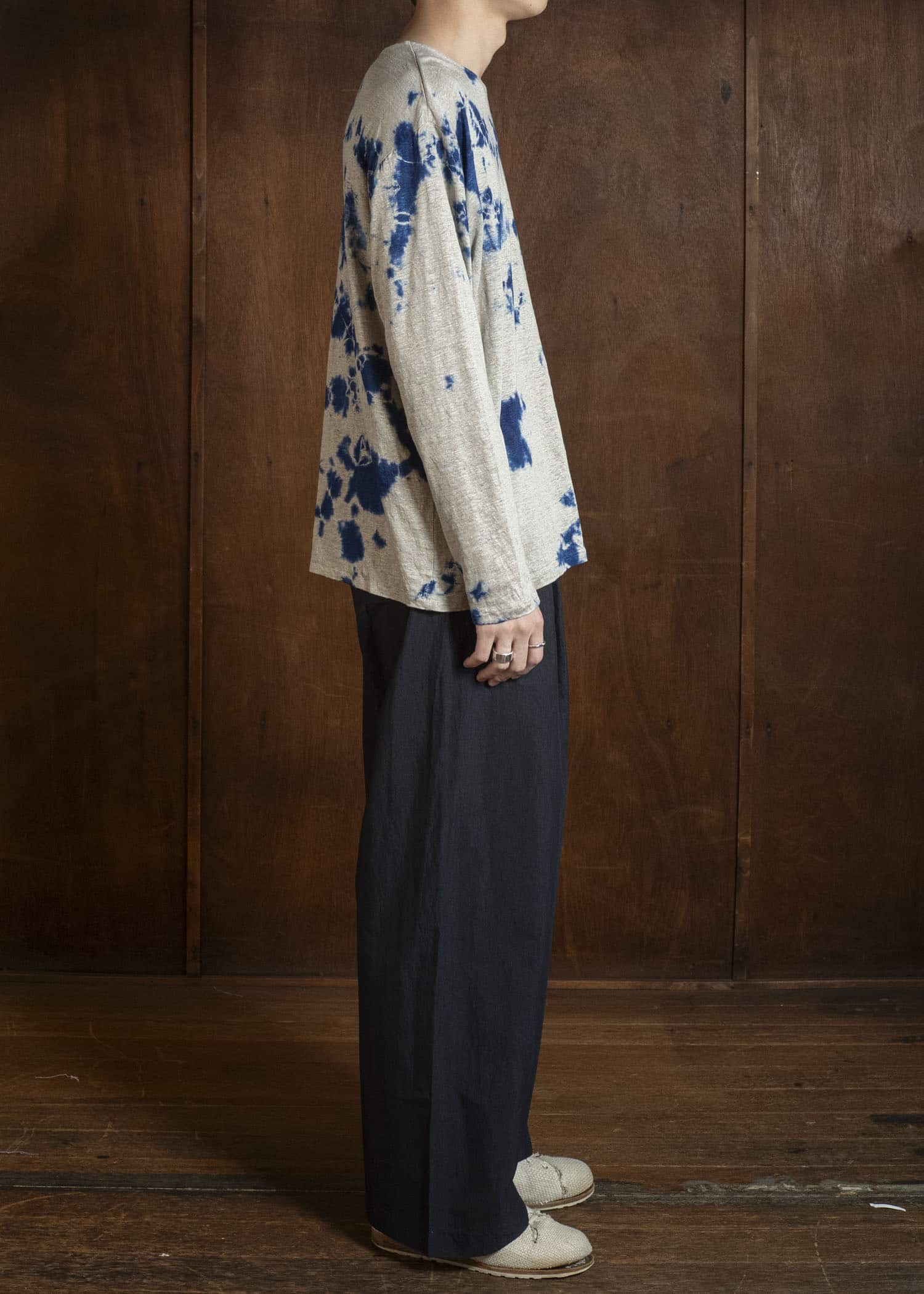 SUZUSAN 2057L-010 Linen Jersey Long Sleeve Crew Neck Pullover Madara Shibori Dark Navy / Grége