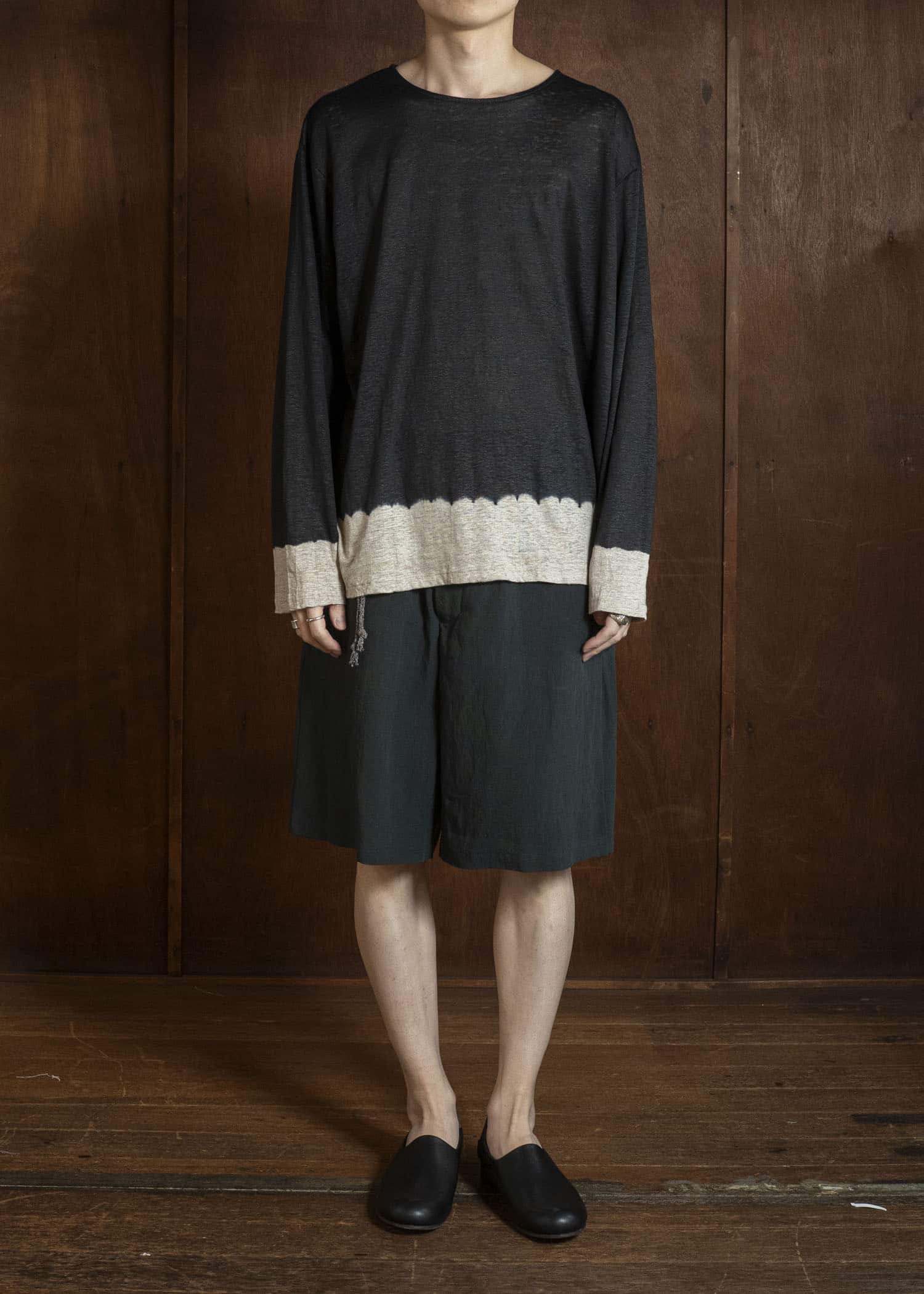 amachi. Side Slit Shorts AY18B-3058 Deep Green Gray