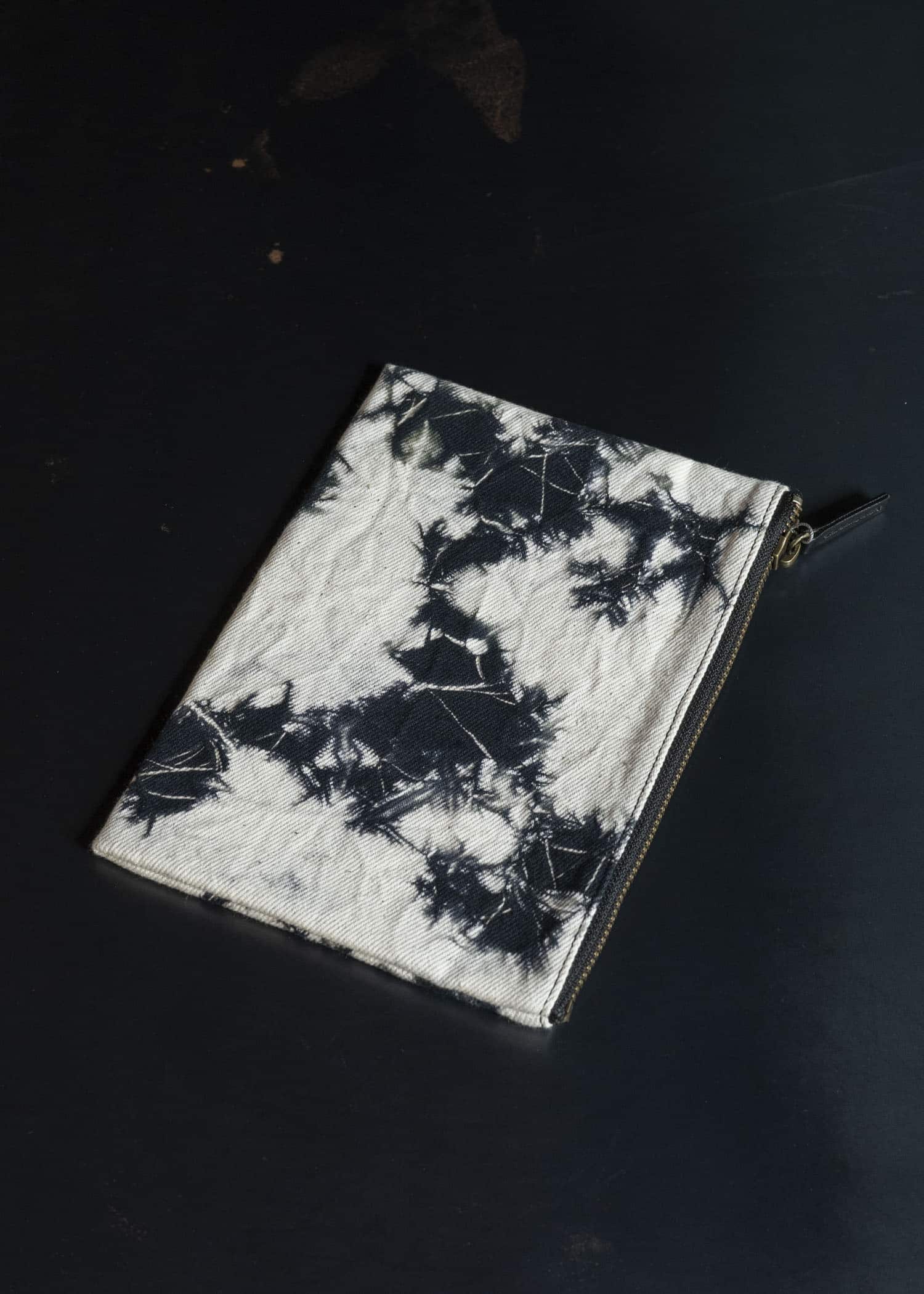 SUZUSAN 9013C-260 Organic Cotton Pouch - S Gangi Mokume Shibori Black - Ivory