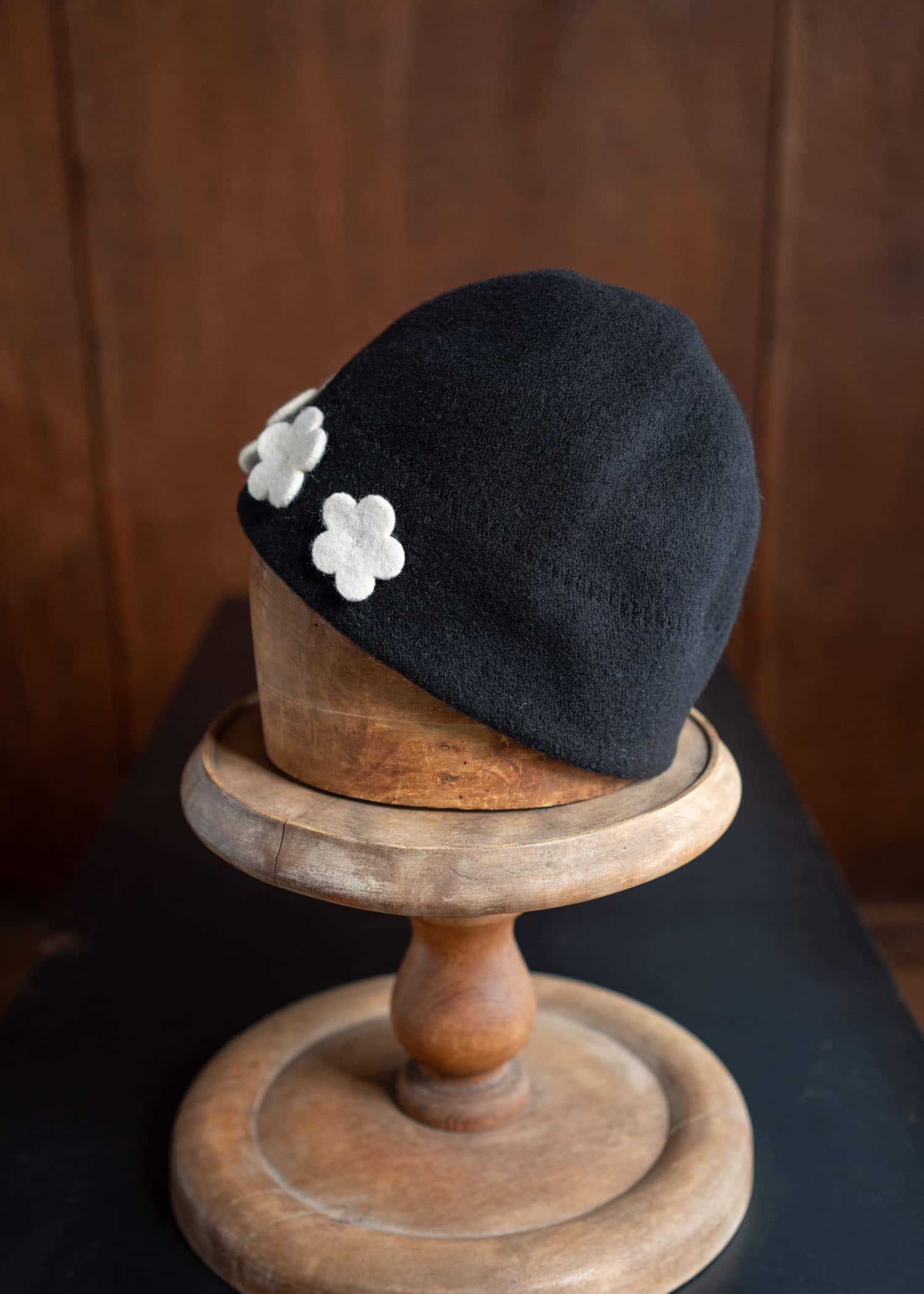 SCHA #2-7-W Flowers“ Black(Hat) × Ecru(Flowers) #1756