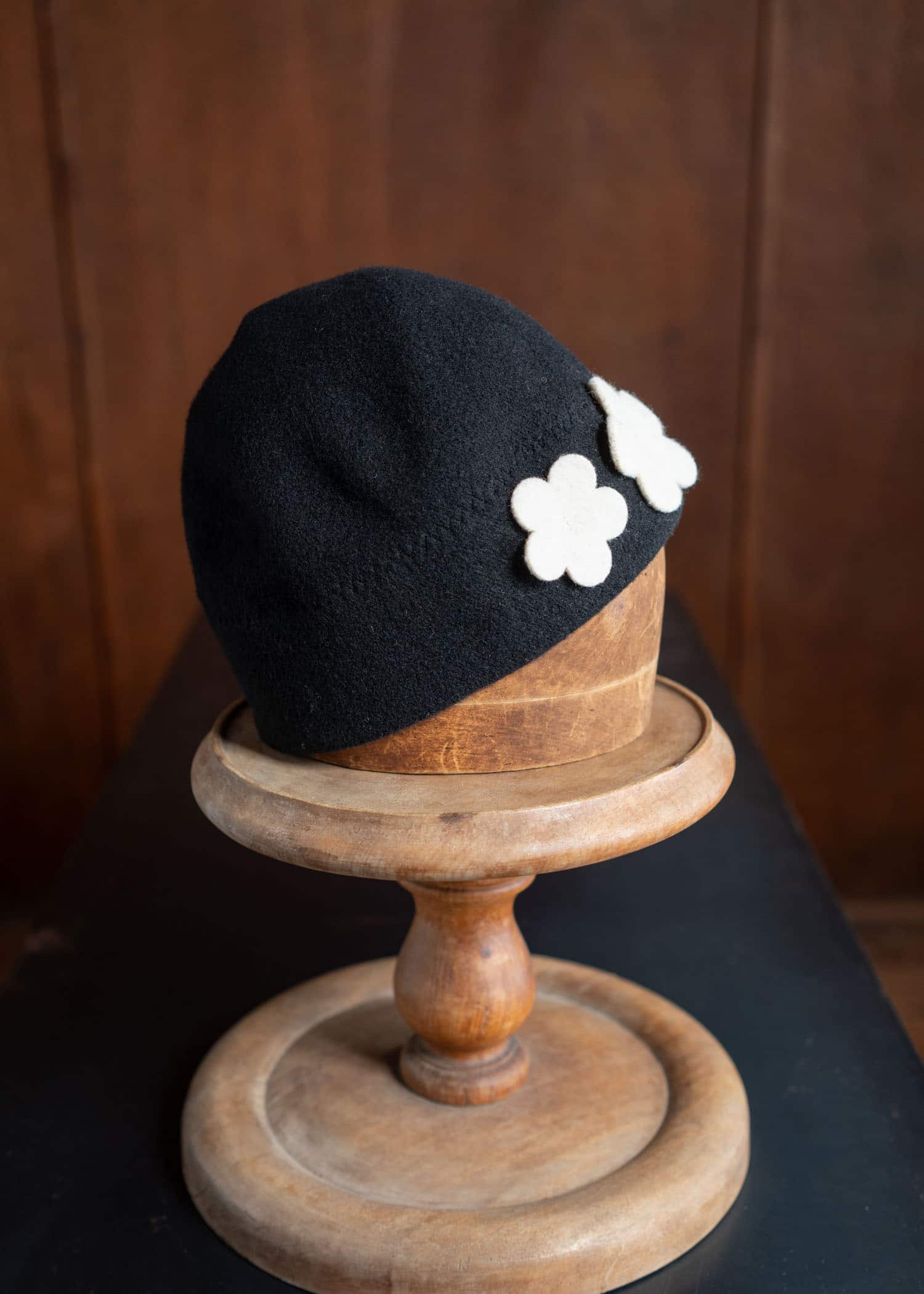 SCHA #2-7-W Flowers“ Black(Hat) × Ecru(Flowers) #1756