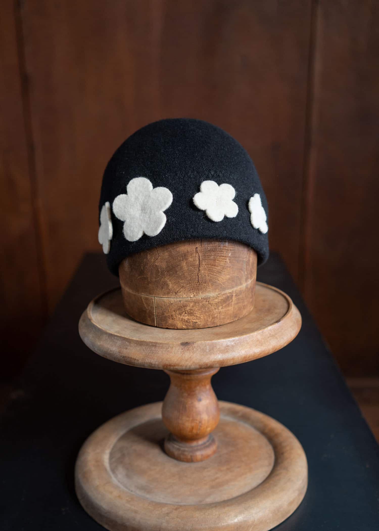 SCHA #2-7-W Flowers“ Black(Hat) × Ecru(Flowers) #1756