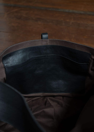 Taiga Takahashi Newsboy Bag Horse Leather Black Lot.004