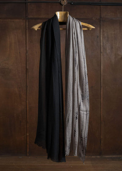 SUZUSAN 0013W-021 Hand Woven Baby W ool Shawl 1065 Black x Light Coffee