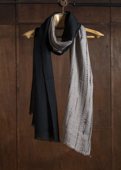 SUZUSAN 0013W-021 Hand Woven Baby W ool Shawl 1065 Black x Light Coffee