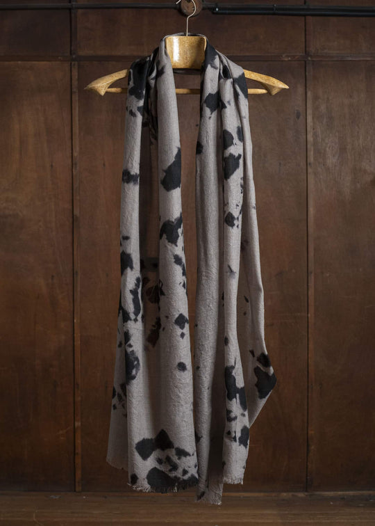 SUZUSAN 0013W-010 Hand Woven Baby W ool Shawl 1065 Black x Light Coffee