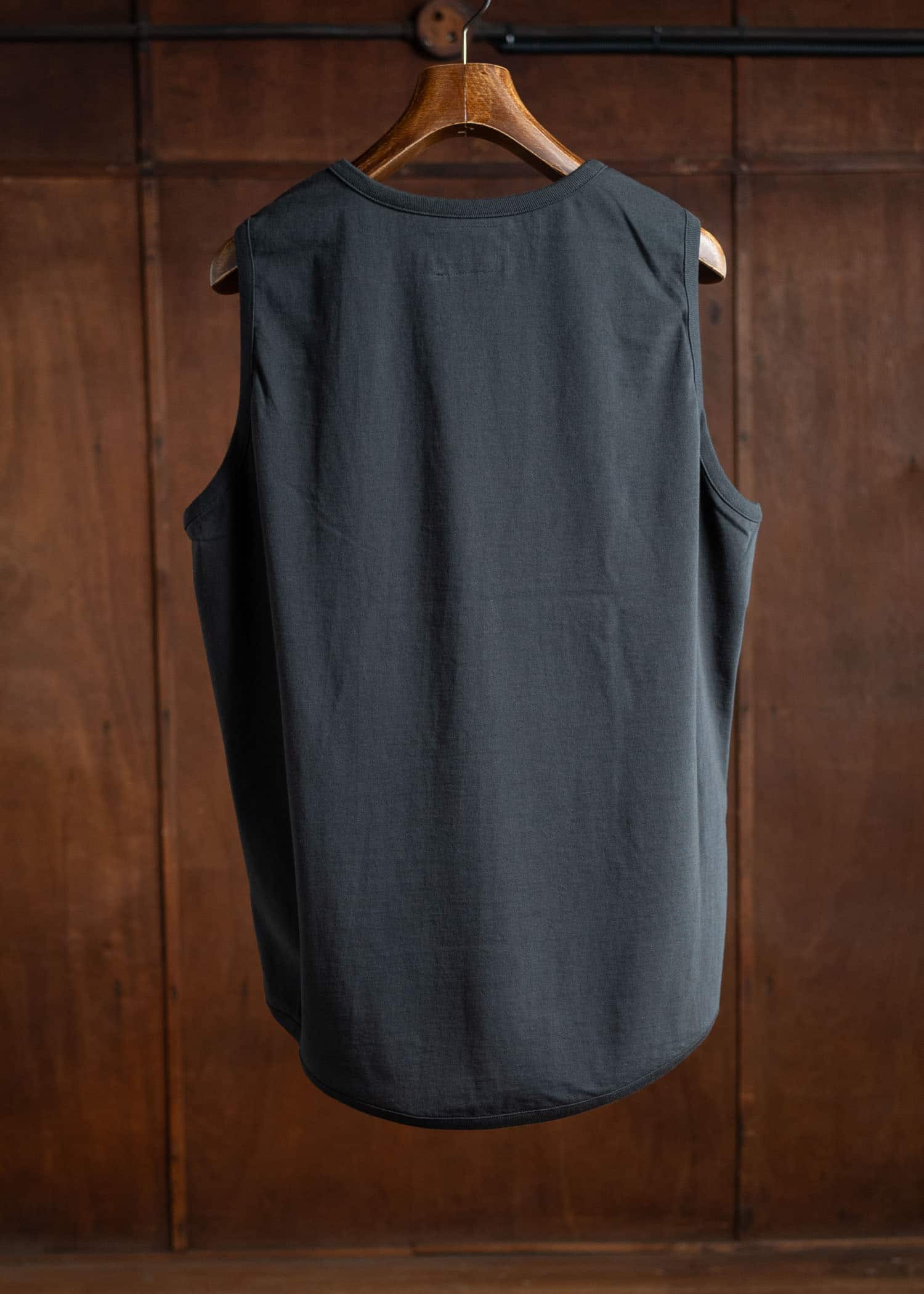 ZIIIN WIDE TANKTOP SUMI