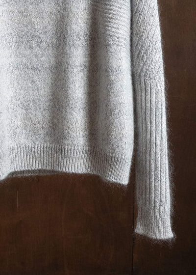 amachi. AY19K-4080 Wood Flame Knit White Gray