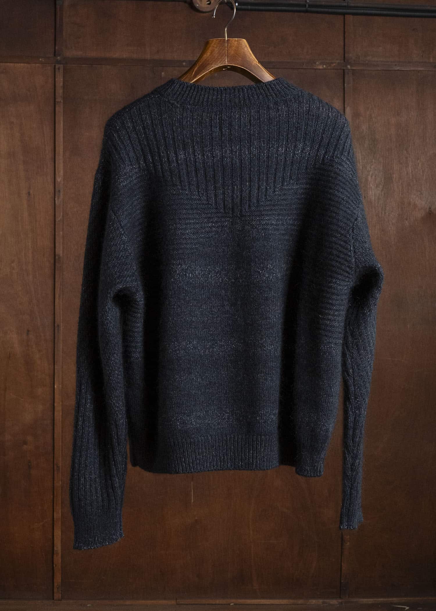amachi. AY19K-4080 Wood Flame Knit Navy Black