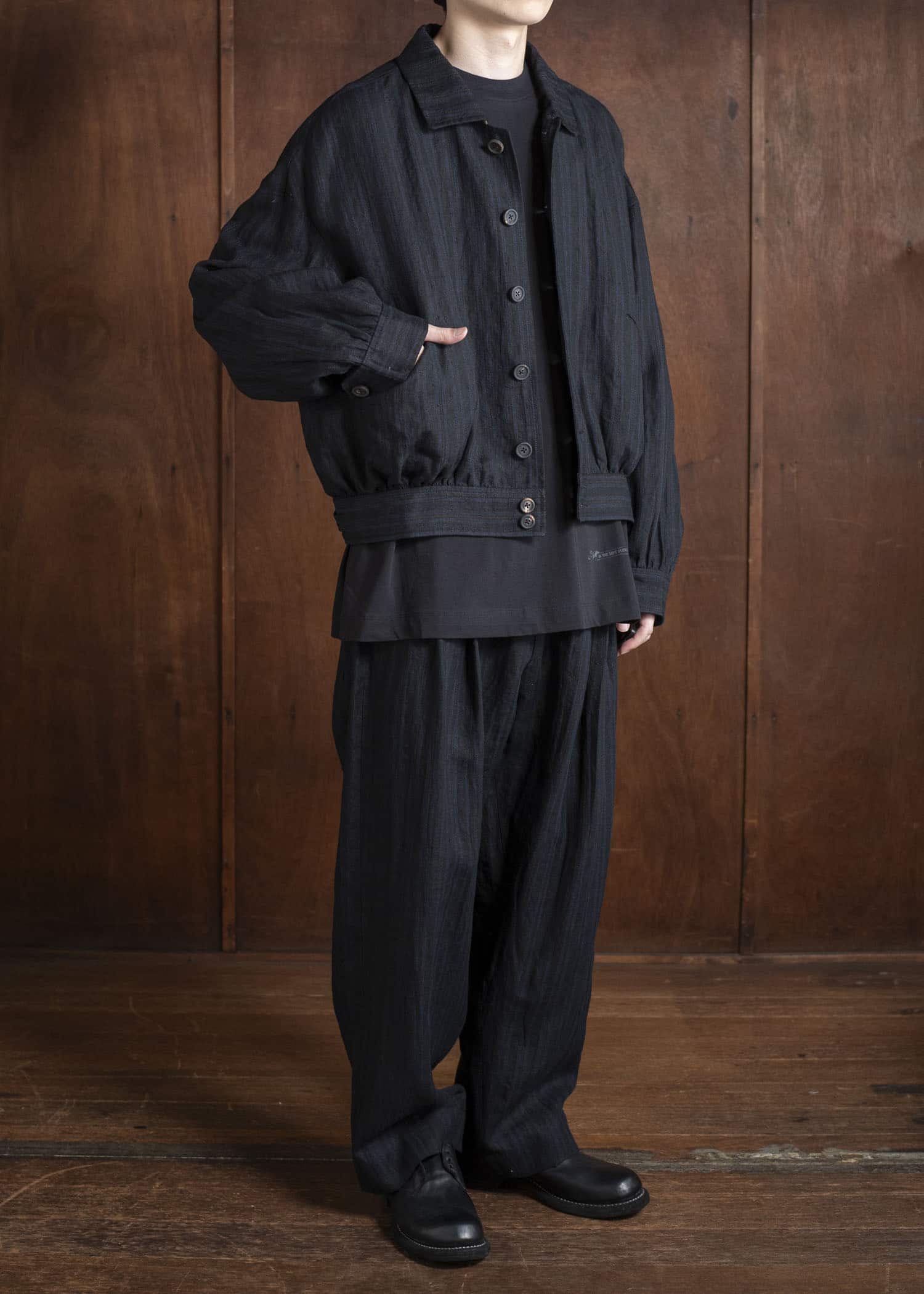 ZIGGY CHEN 0M2520911 SPREAD COLLAR CROPPED JACKET 04-BLACK X DARK BLUE