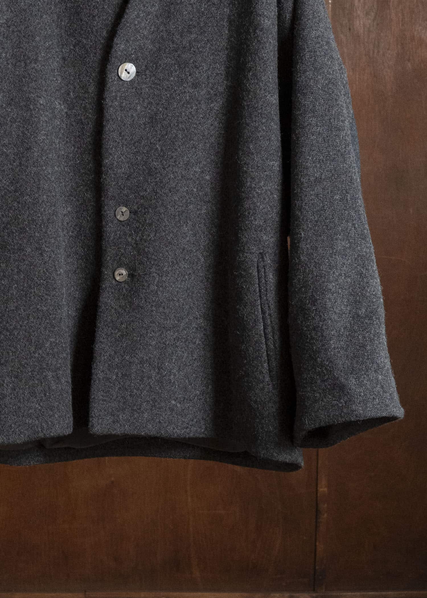 amachi. AY19B-2109 Covered Short Coat Chacoal Black