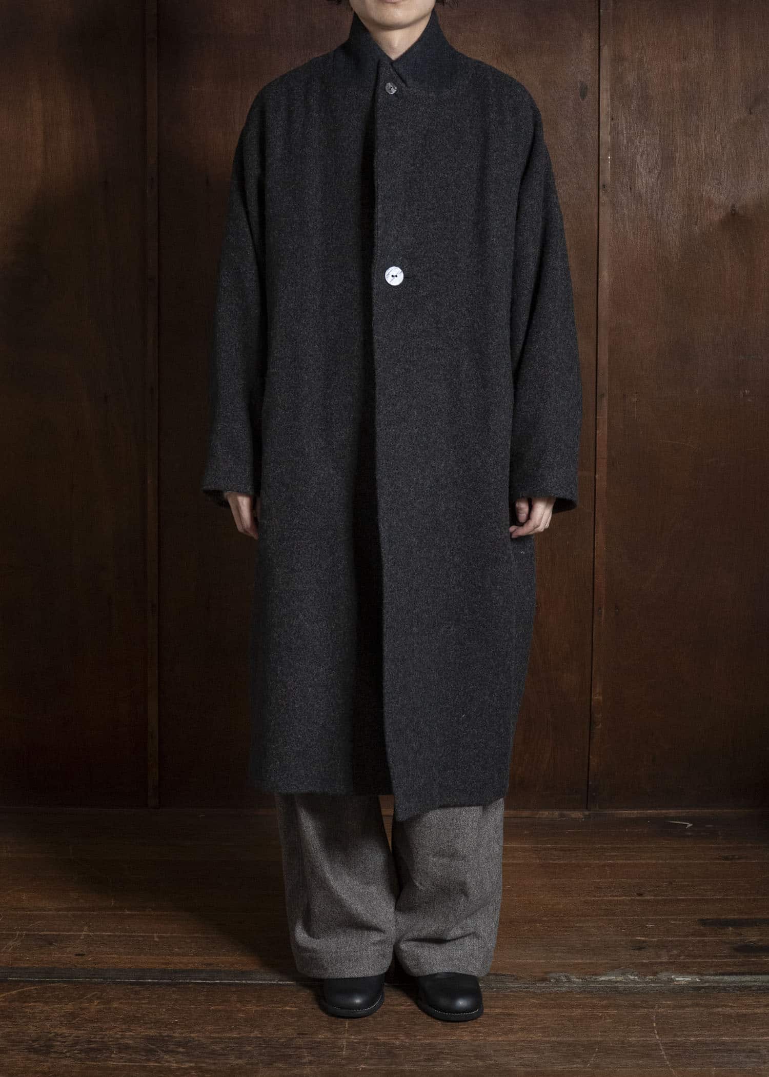 amachi. AY19C-2096 Covered Coat -019 Chacoal Black