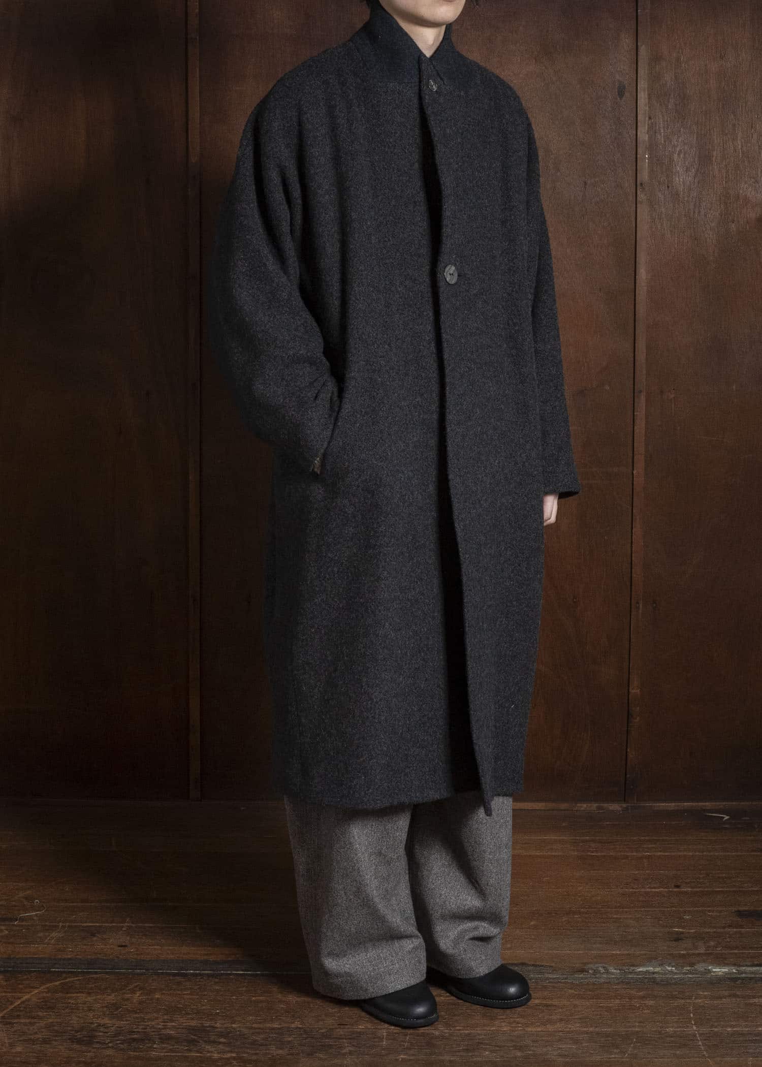 amachi. AY19C-2096 Covered Coat -019 Chacoal Black