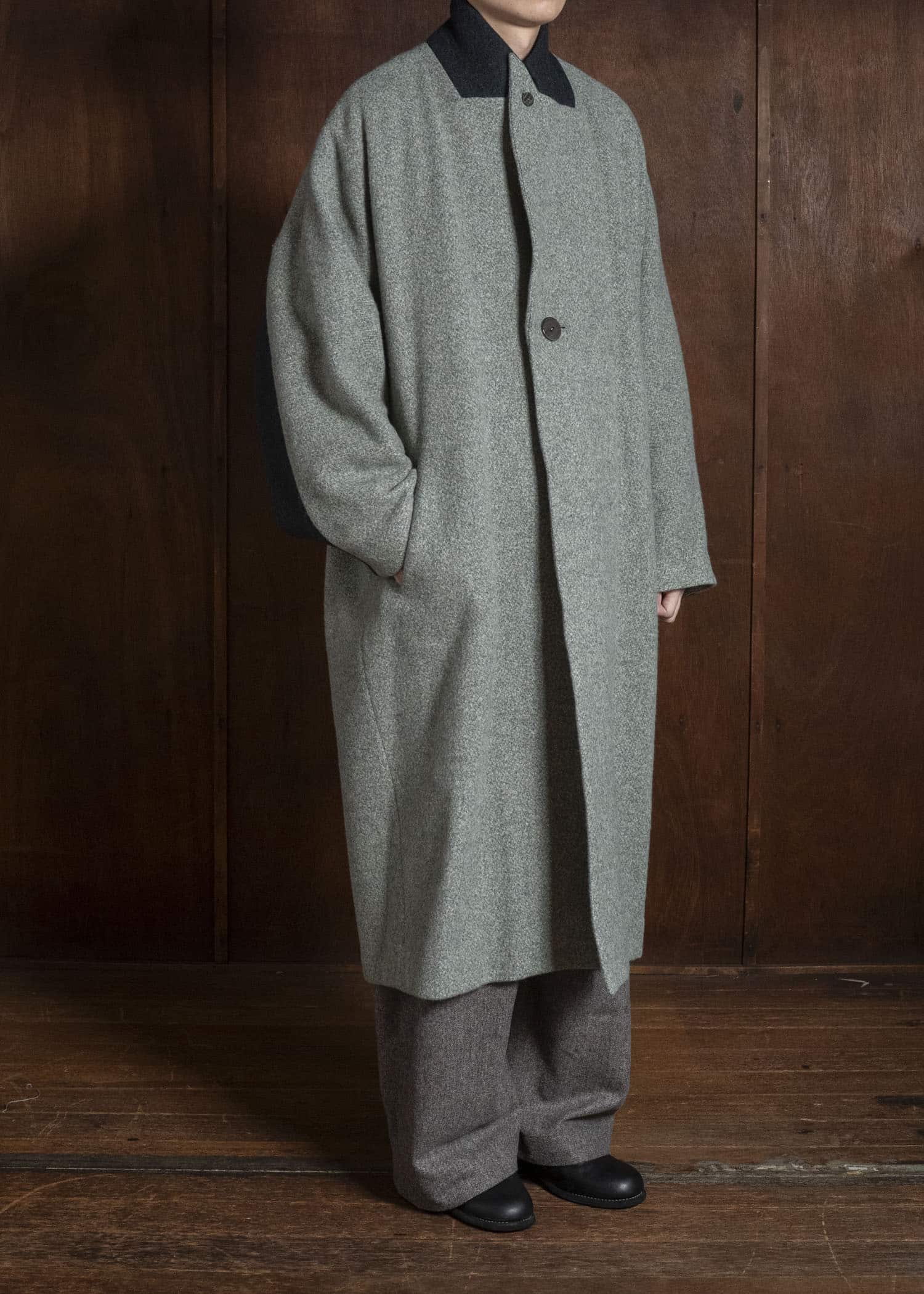 amachi. AY19C-2096 Covered Coat -019 Gray Green