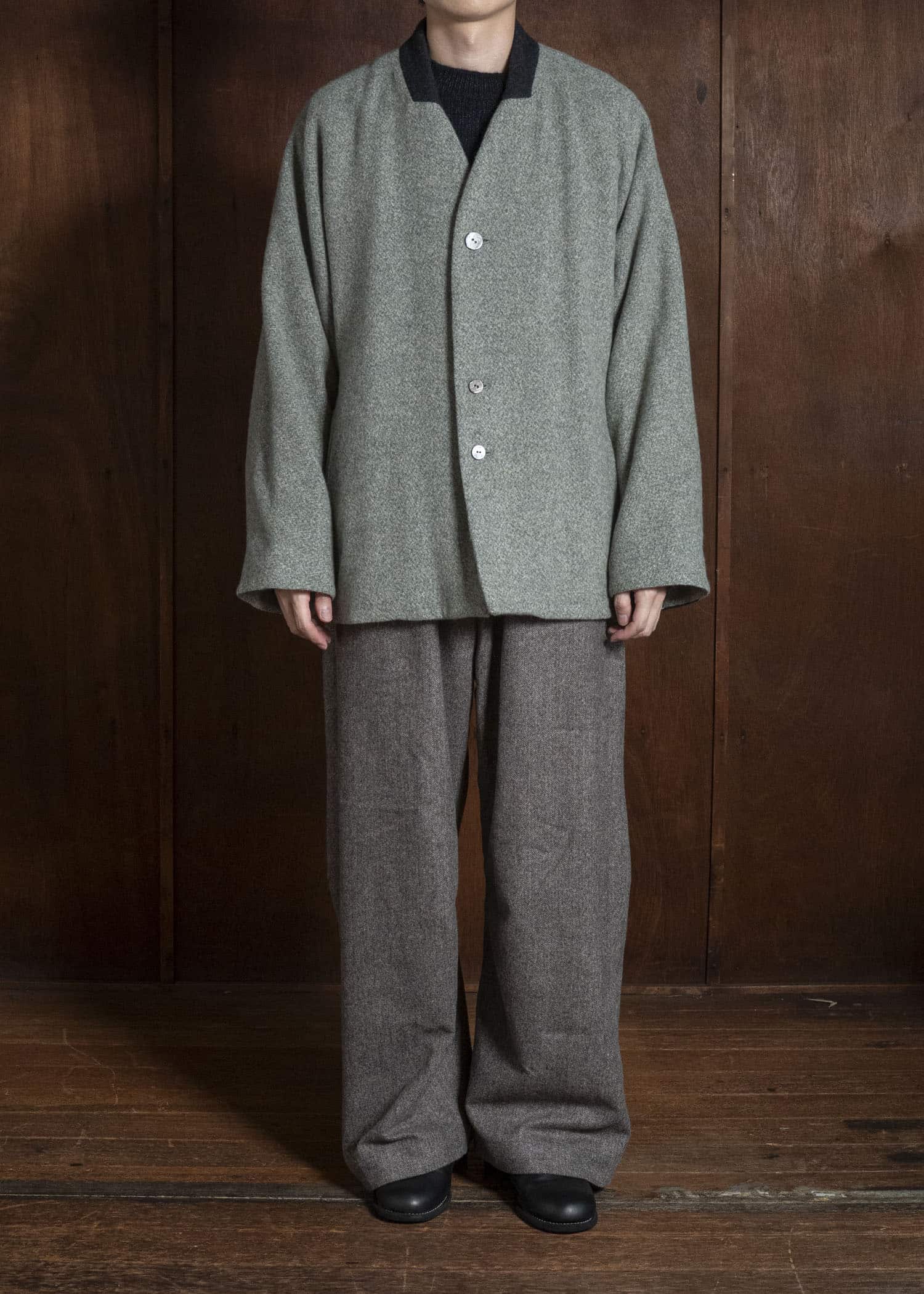 amachi. AY19B-2109 Covered Short Coat Gray Green