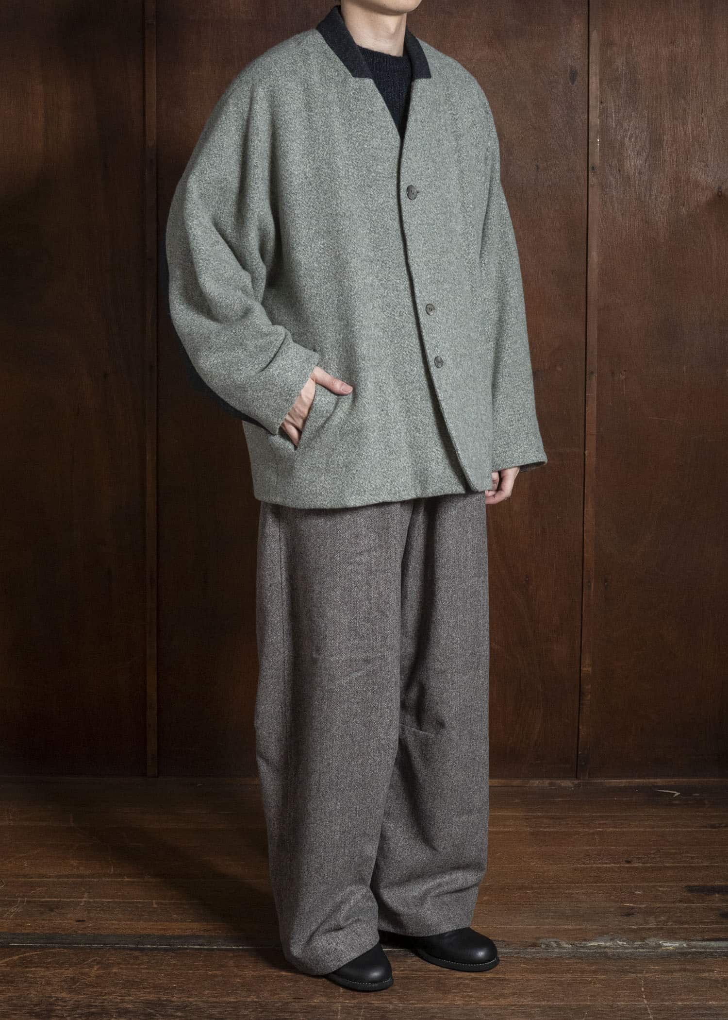 amachi. AY19B-2109 Covered Short Coat Gray Green