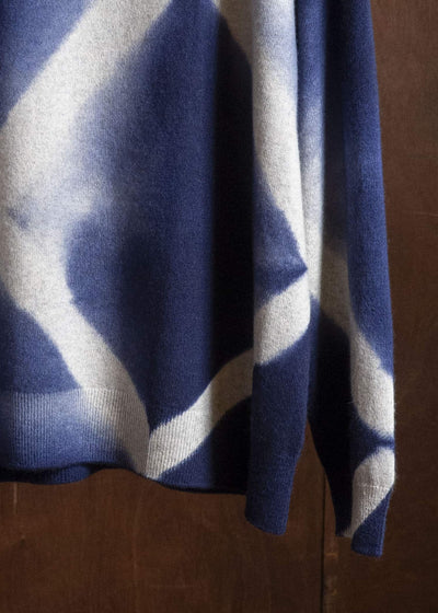 SUZUSAN Otsukei Exclusive Crew neck Cashmare Knit itajime shibori X Dark Blue - Grey