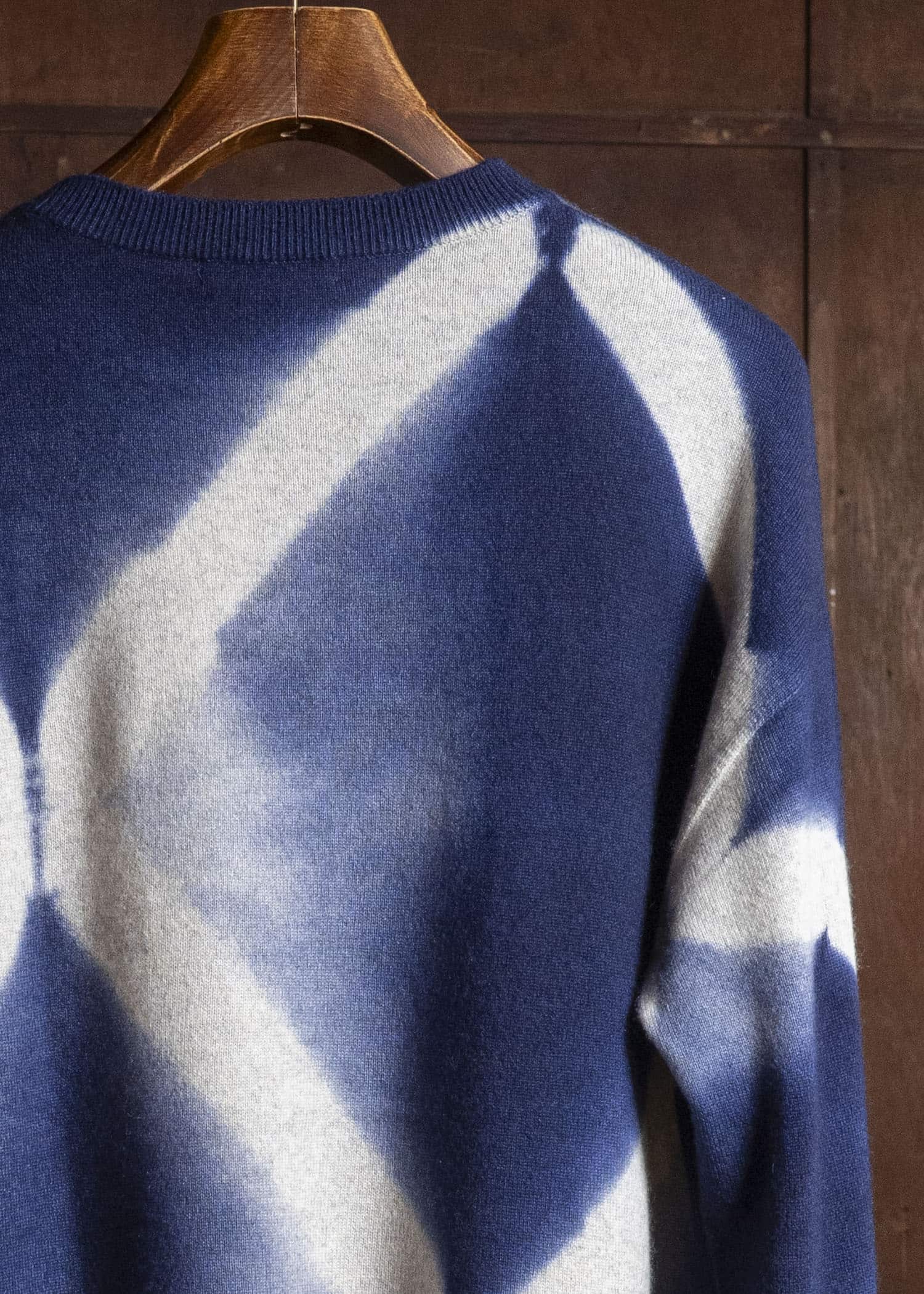 SUZUSAN Otsukei Exclusive Crew neck Cashmare Knit itajime shibori X Dark Blue - Grey