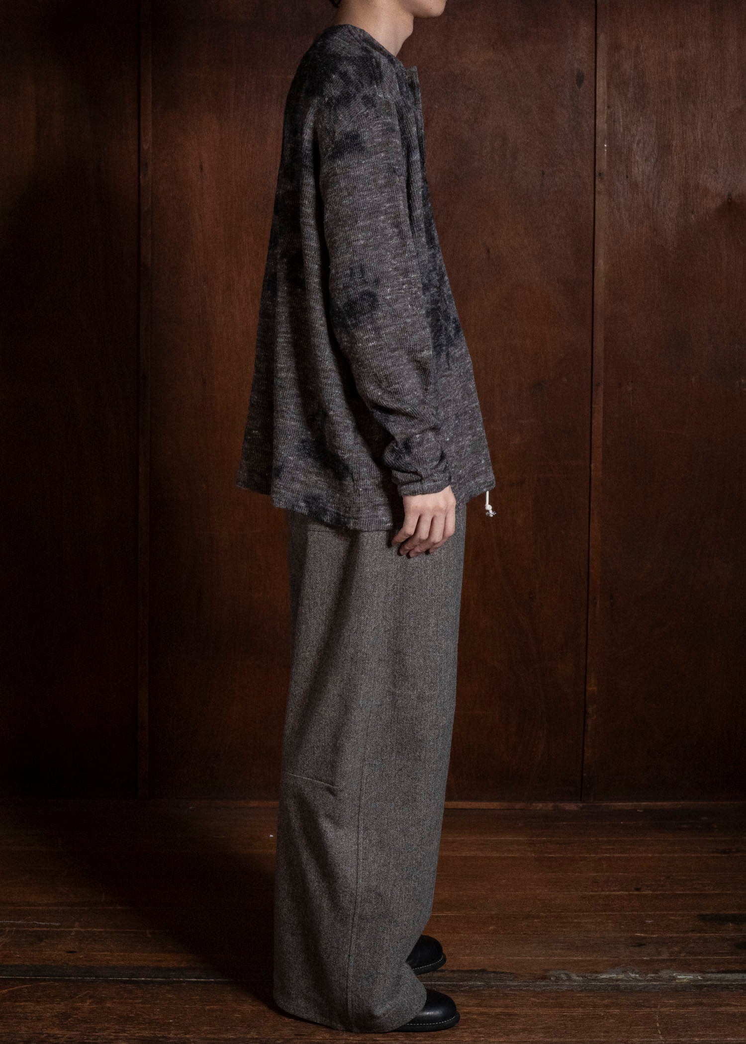 SUZUSAN 2079WLC-010 Dual Layered Wool Linen Cotton Jersey Long Sleeve Henley madara sibori 1067 Black - Muddy Brown