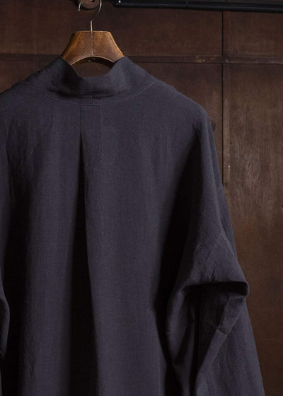 JAN-JAN VAN ESSCHE TUNIC#42 KIMONO COLLAR LOOSE FIT TUNIC WITH KNIFE PLEAT Linen Silk Shirting | Sumi Kuro