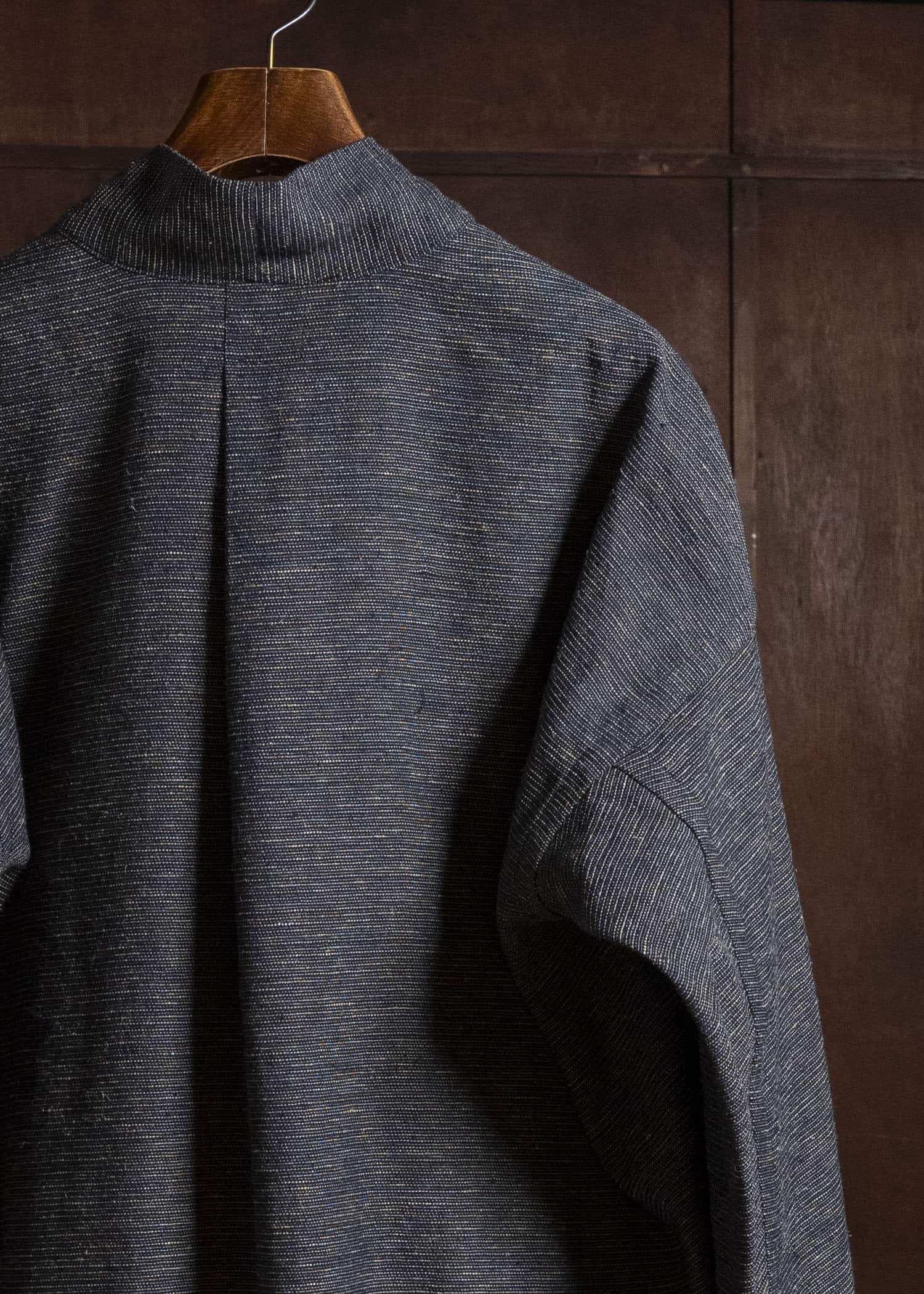 JAN-JAN VAN ESSCHE TUNIC#42 KIMONO COLLAR LOOSE FIT TUNIC WITH KNIFE PLEAT Hemp Silk Co Stripes | Noise
