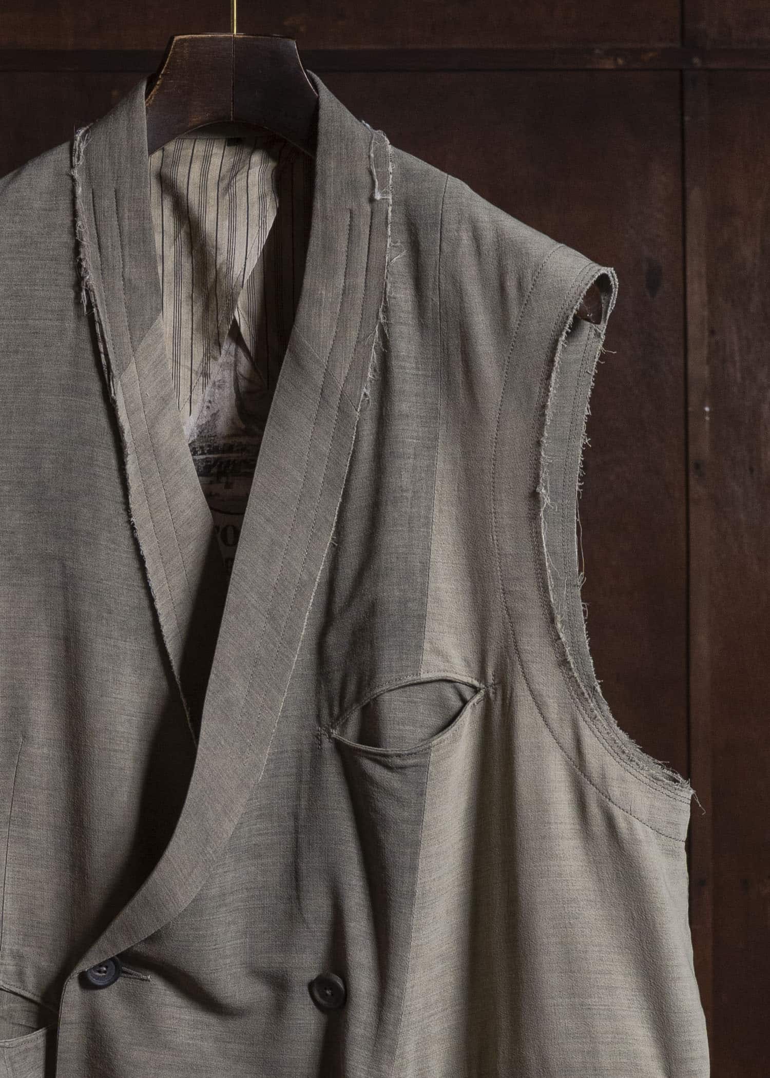 ZIGGY CHEN 23SS ASIMMETRY VEST