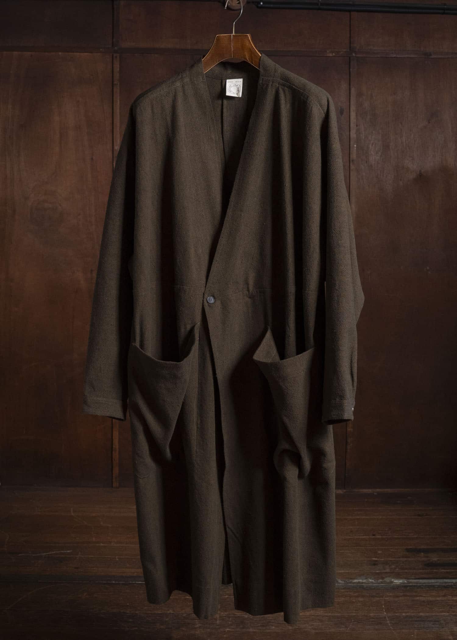 JAN-JAN VAN ESSCHE SHIRT#116 LONG SHIRT WITH DOUBLE CLOSURE AND PATCH POCKETS Hemp Se Nappy Cloth | Ochre