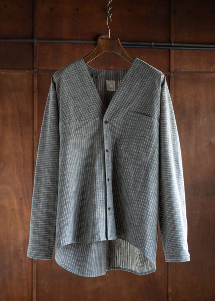 JAN-JAN VAN ESSCHE JAN-JAN VAN ESSCHE ヤンヤン ヴァン エシュ SHIRT#99 LOOSE FIT SHIRT WITH DEEP V-NECK COTTON SHIRTING GREY STRIPED メンズ