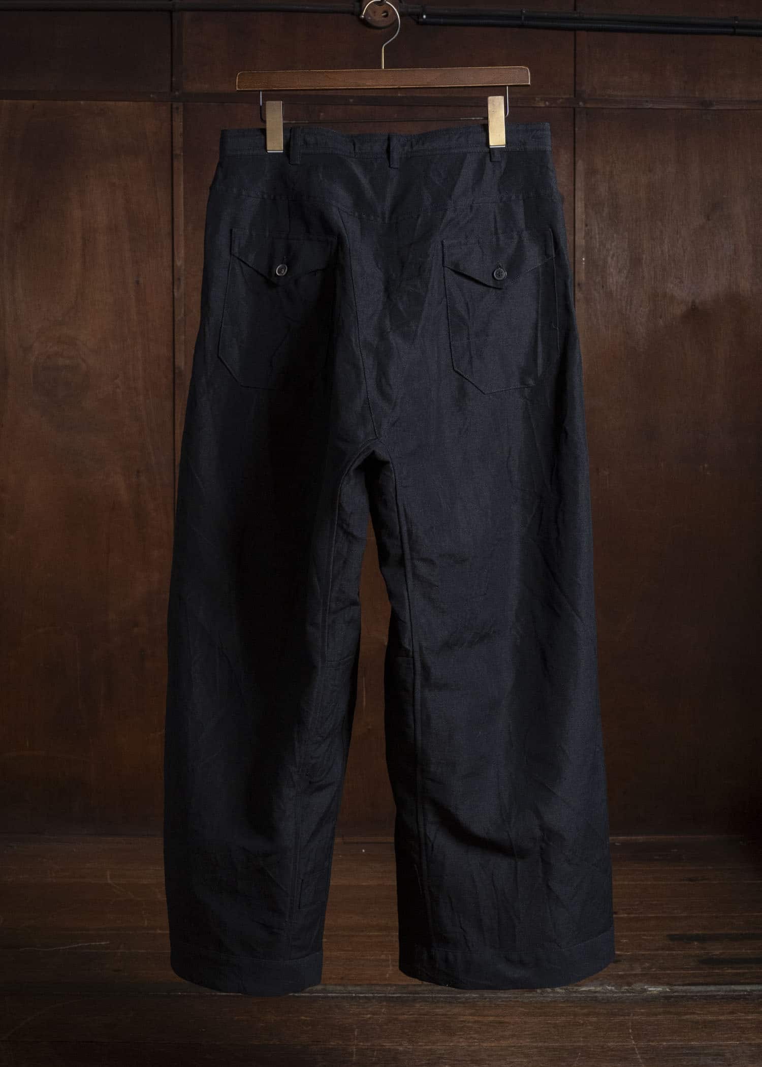 JAN-JAN VAN ESSCHE TROUSERS#93 DOUBLE PLEATED TROUSERS WITH BUTTONSYSTEM AT HEM Linen Wool Twill | Black
