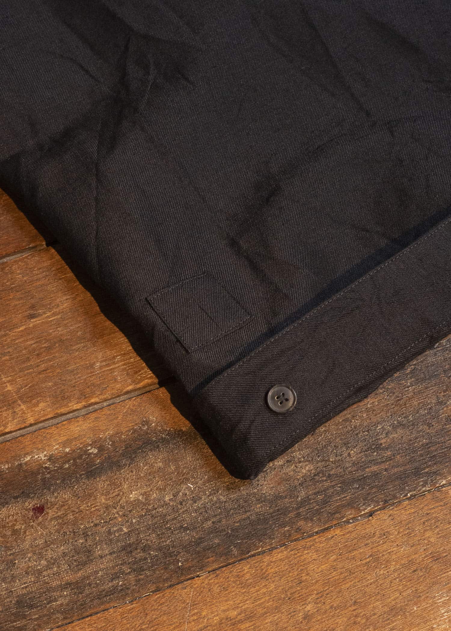JAN-JAN VAN ESSCHE TROUSERS#93 DOUBLE PLEATED TROUSERS WITH BUTTONSYSTEM AT HEM Linen Wool Twill | Black