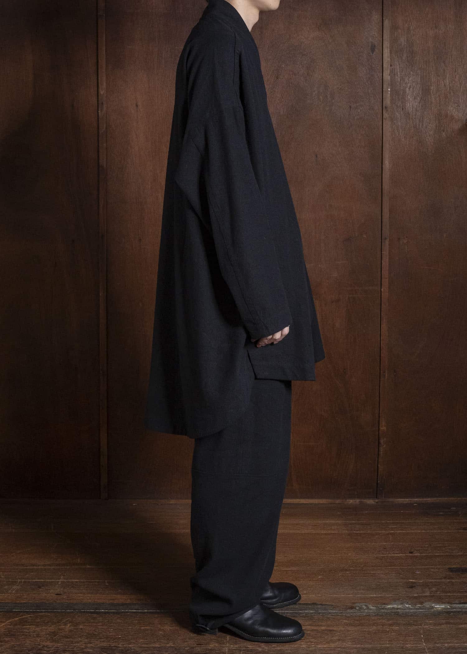 JAN-JAN VAN ESSCHE TUNIC#42 KIMONO COLLAR LOOSE FIT TUNIC WITH KNIFE PLEAT Hemp Se Nappy Cloth | Black