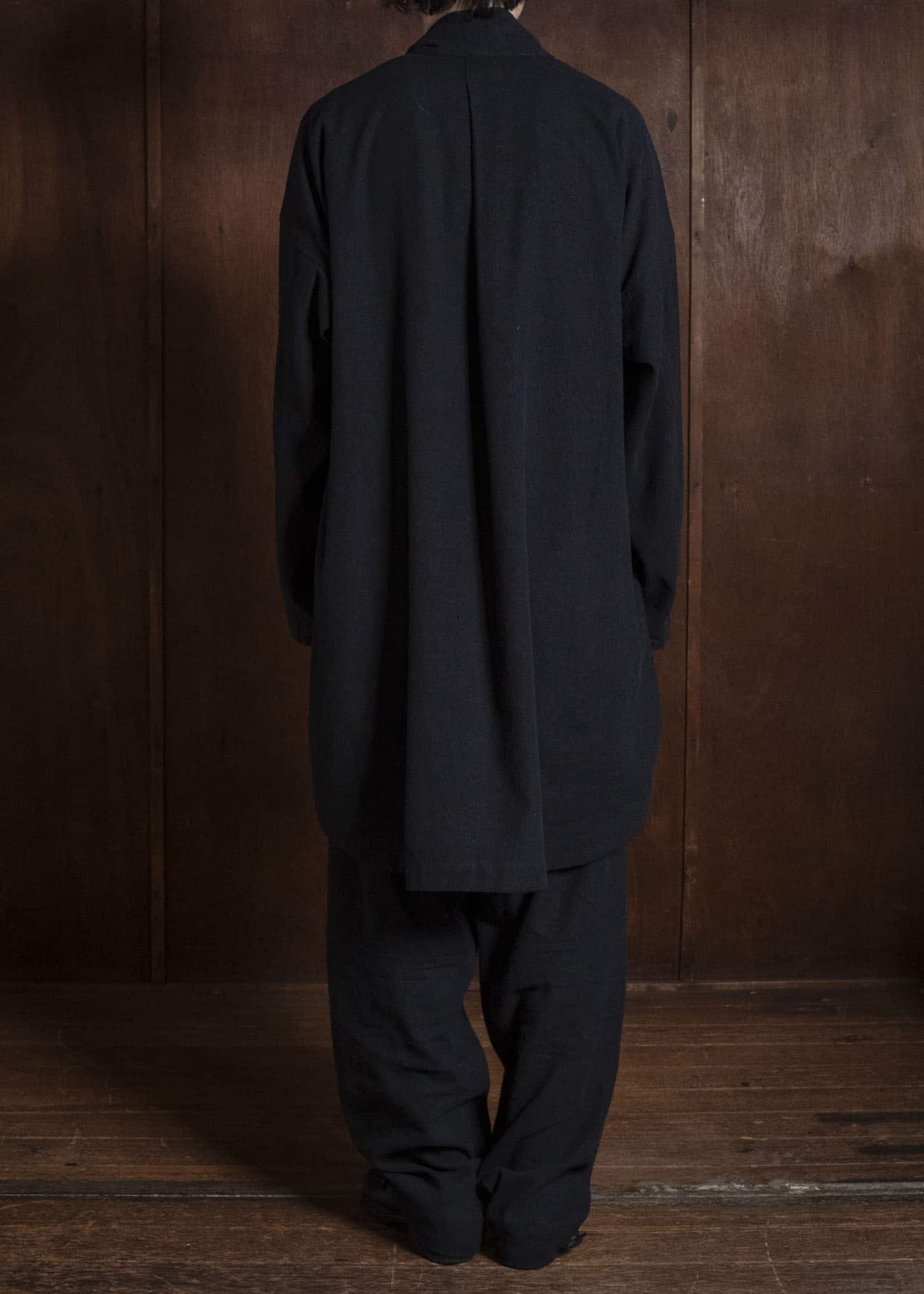 JAN-JAN VAN ESSCHE TUNIC#42 KIMONO COLLAR LOOSE FIT TUNIC WITH KNIFE PLEAT Hemp Se Nappy Cloth | Black