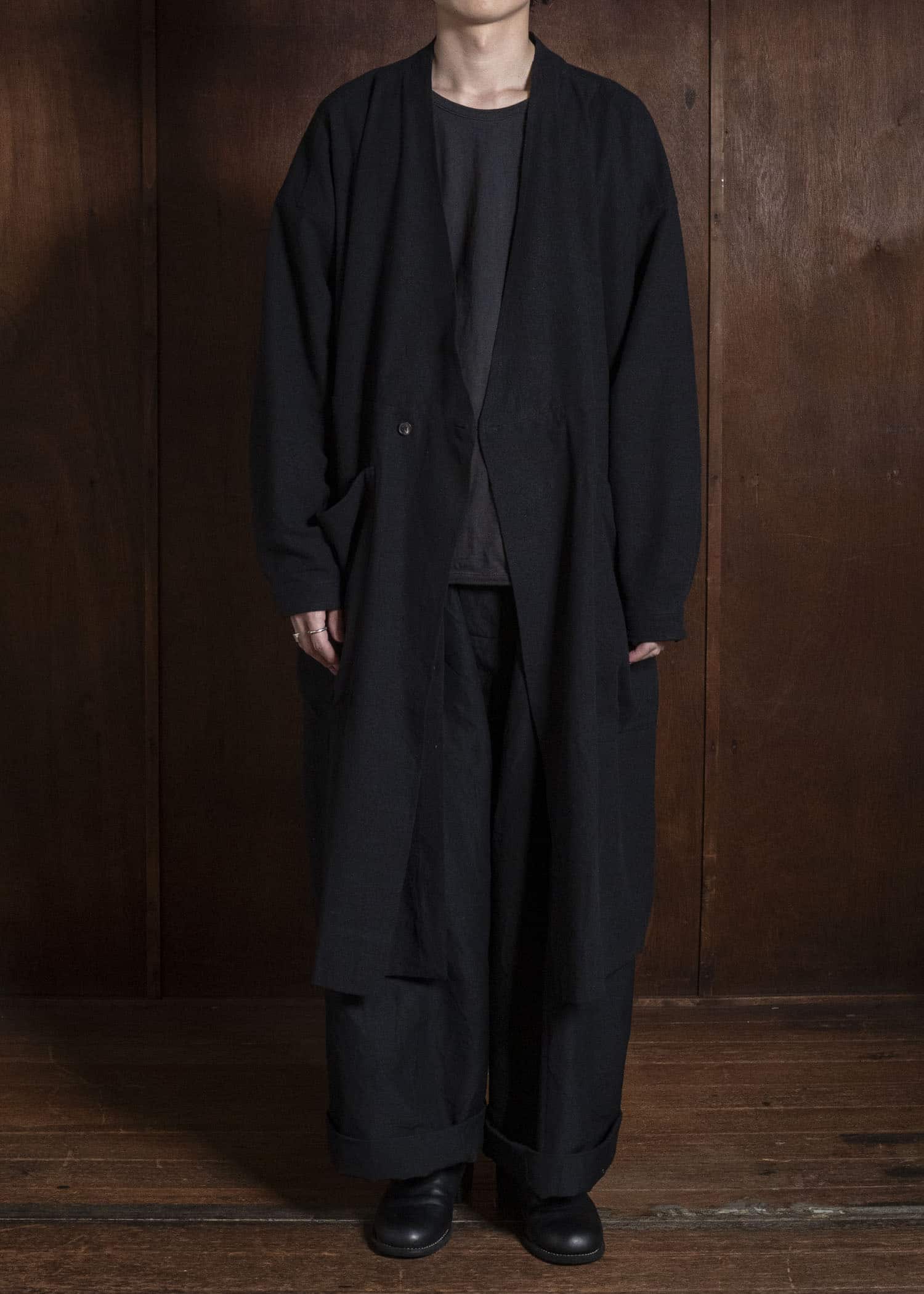 JAN-JAN VAN ESSCHE SHIRT#116 LONG SHIRT WITH DOUBLE CLOSURE AND PATCH POCKETS Hemp Se Nappy Cloth | Black