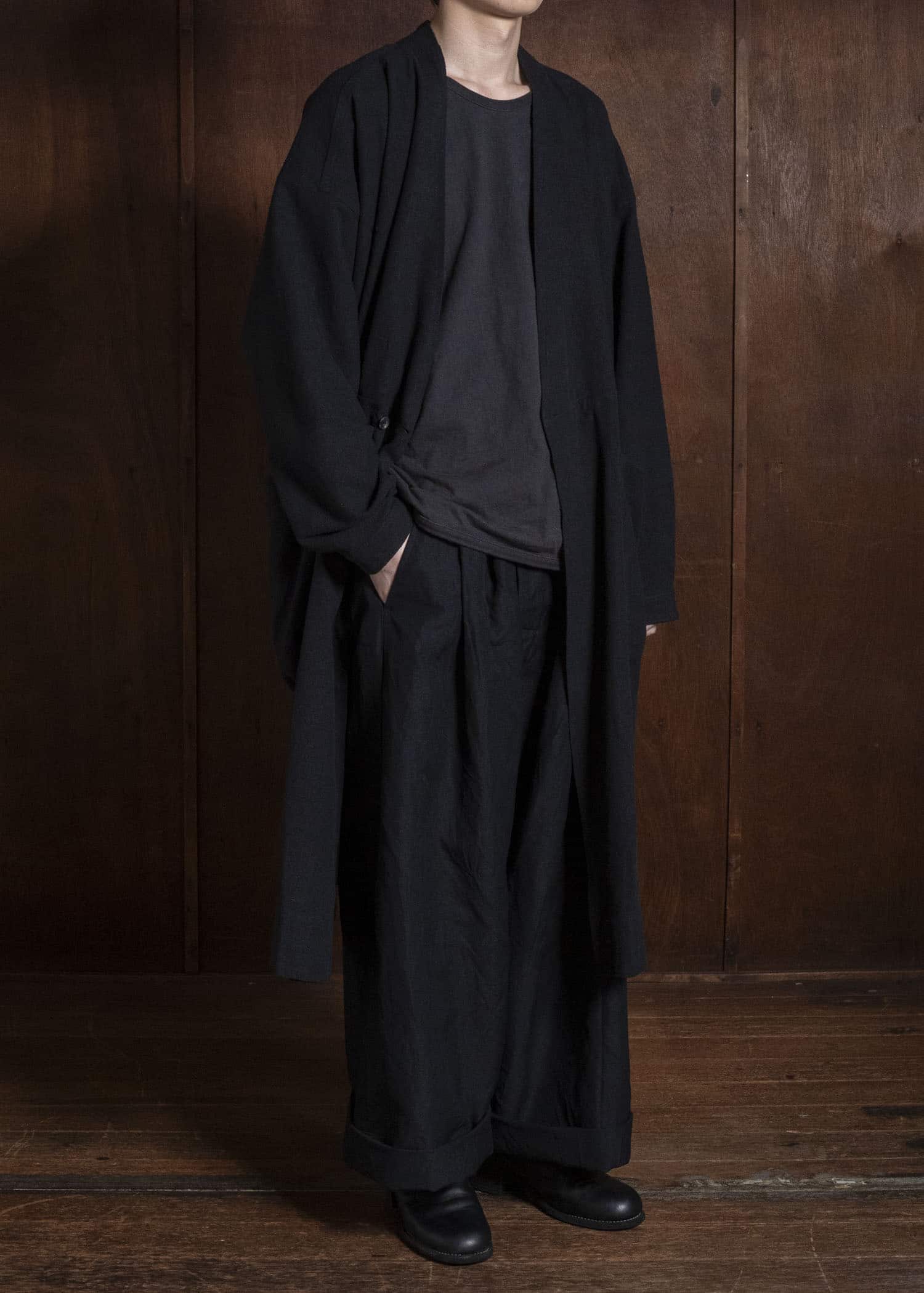 JAN-JAN VAN ESSCHE SHIRT#116 LONG SHIRT WITH DOUBLE CLOSURE AND PATCH POCKETS Hemp Se Nappy Cloth | Black