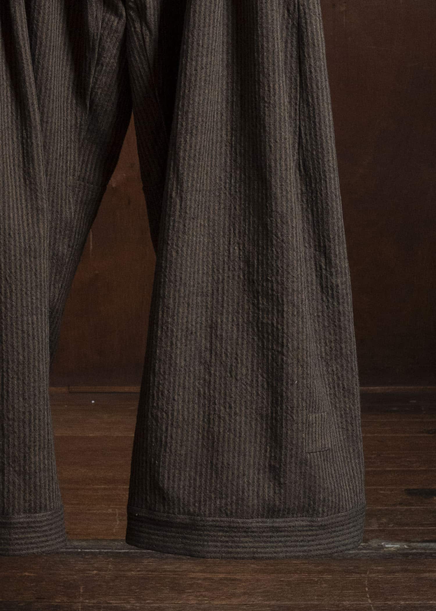 JAN-JAN VAN ESSCHE TROUSERS#93 DOUBLE PLEATED TROUSERS WITH BUTTONSYSTEM AT HEM Hemp Co Reed Twill | Khaki Striped