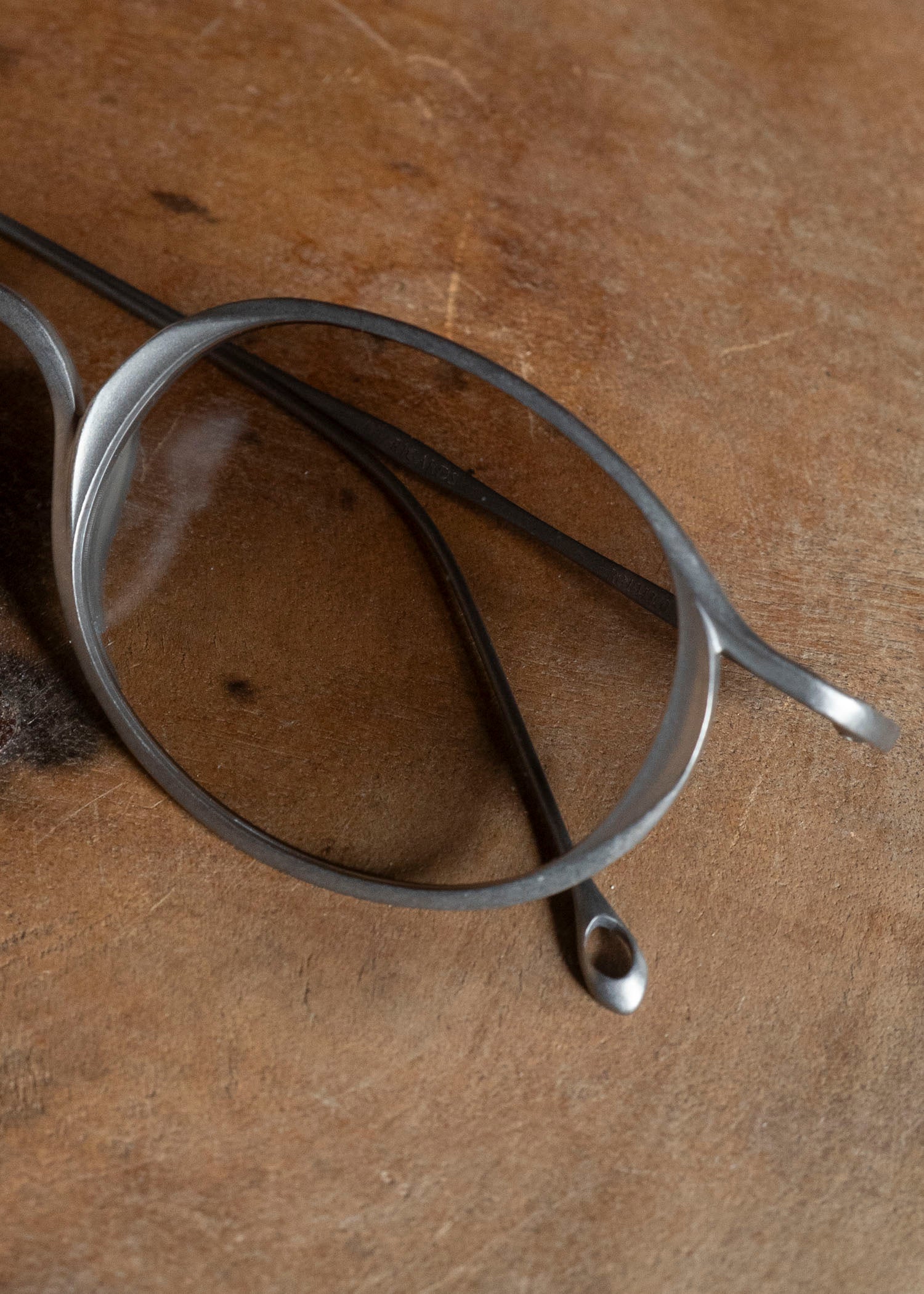 RIGARDS RG1943ZC ANTIQUE TITANIUM (FRAME) x BLACK (CLIP) x SALMON (LENS)