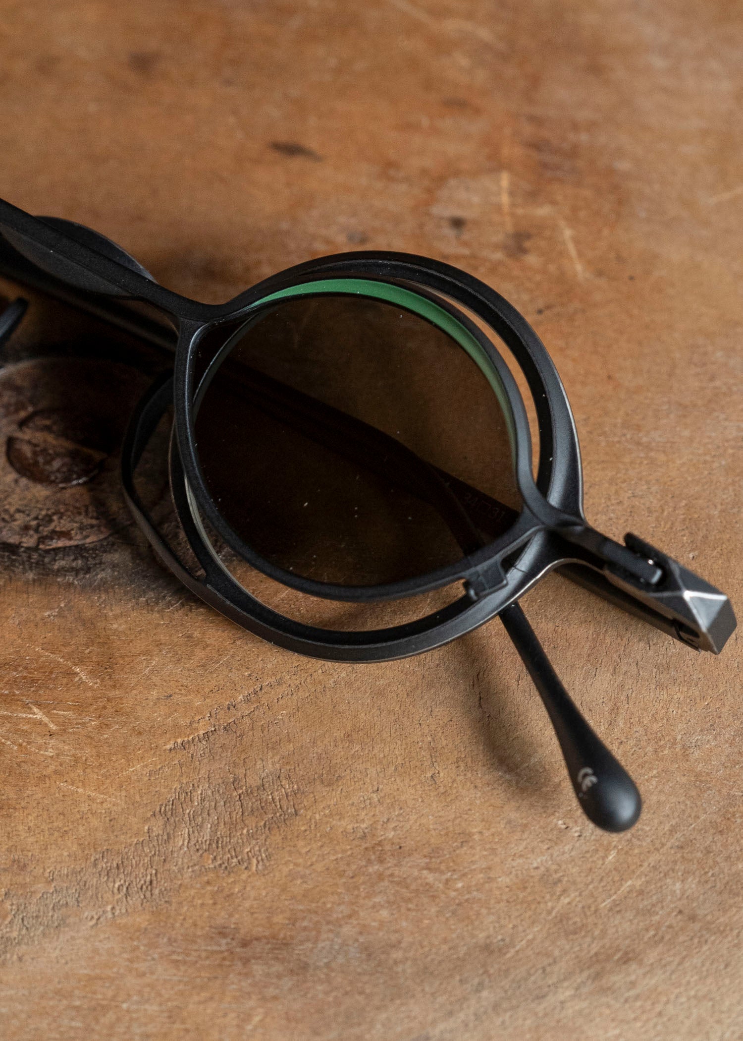 RIGARDS RG0105TI BOX SET ANTIQUE BLACK (FRAME) x BLACK + GREEN (CLIP) x DARK GRAY (LENS)ANTIQUE BLACK (FRAME) x BLACK + GREEN (CLIP) x DARK GRAY (LENS)