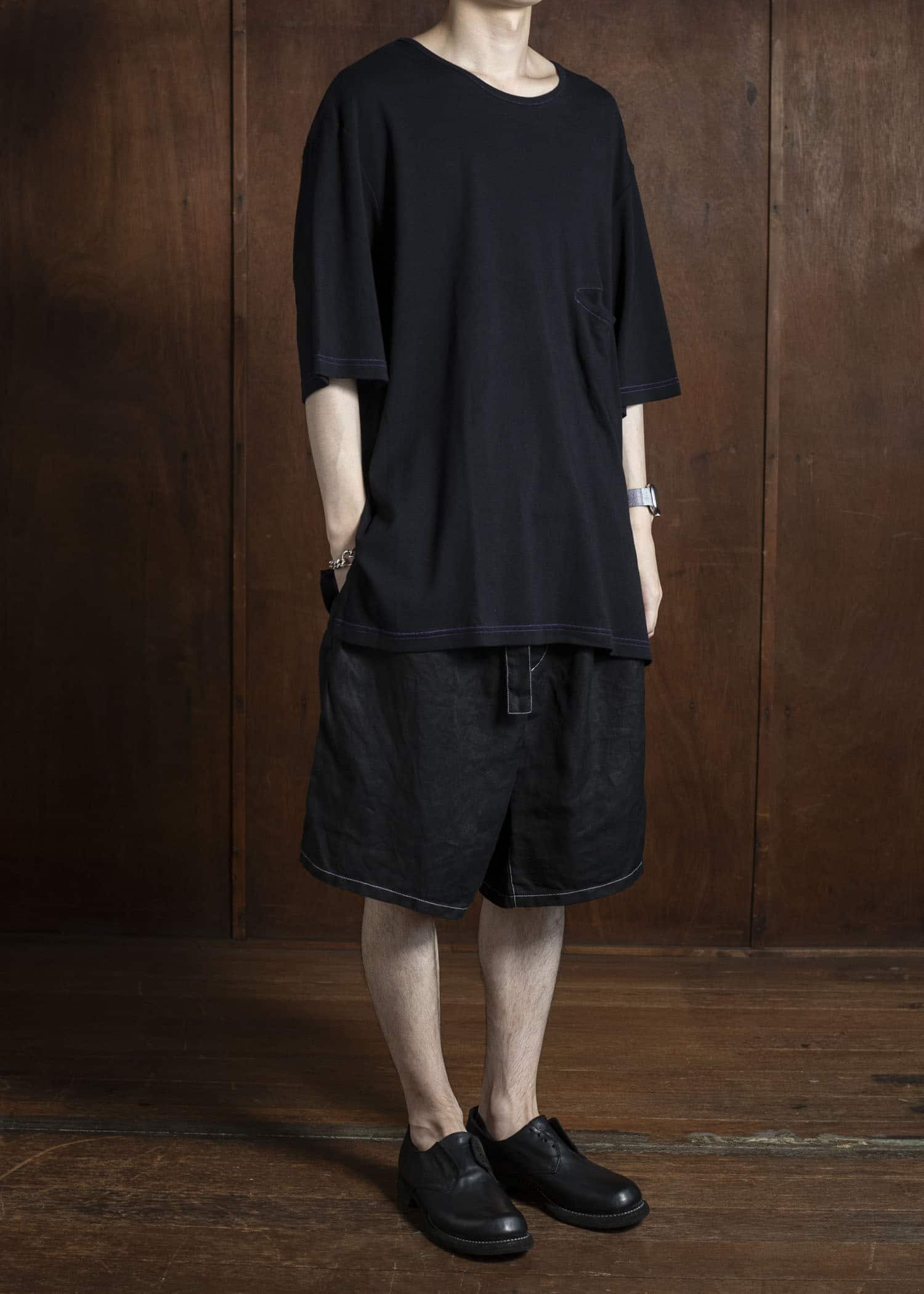 ZIIIN FAUST ONE POCKET LOOSE TEE BLACK WITH GRAPE STITCH