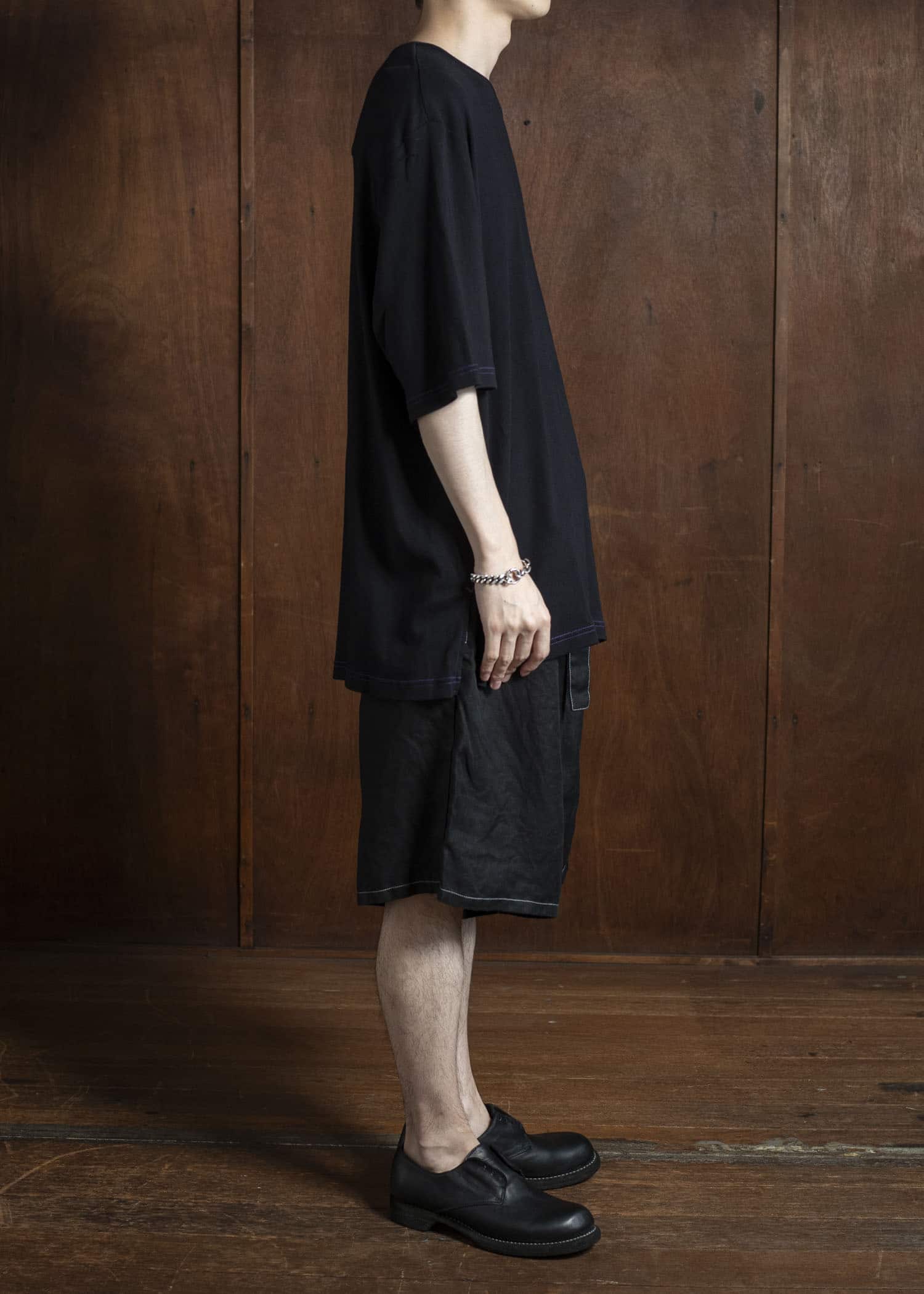 ZIIIN FAUST ONE POCKET LOOSE TEE BLACK WITH GRAPE STITCH