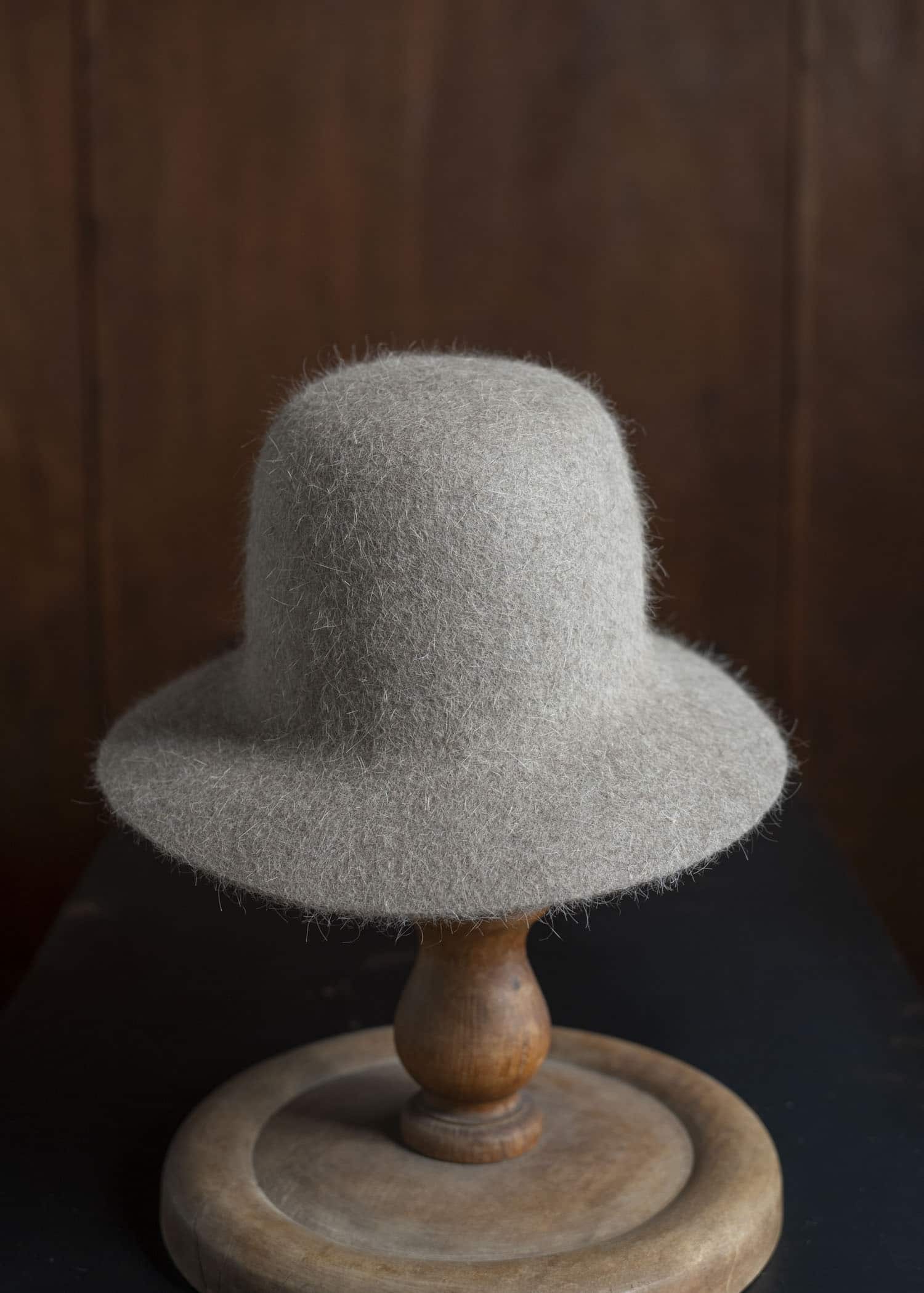 JAN-JAN VAN ESSCHE HAT#9 RABBIT FAR FELT