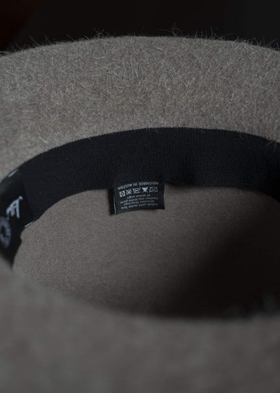 JAN-JAN VAN ESSCHE HAT#9 RABBIT FAR FELT