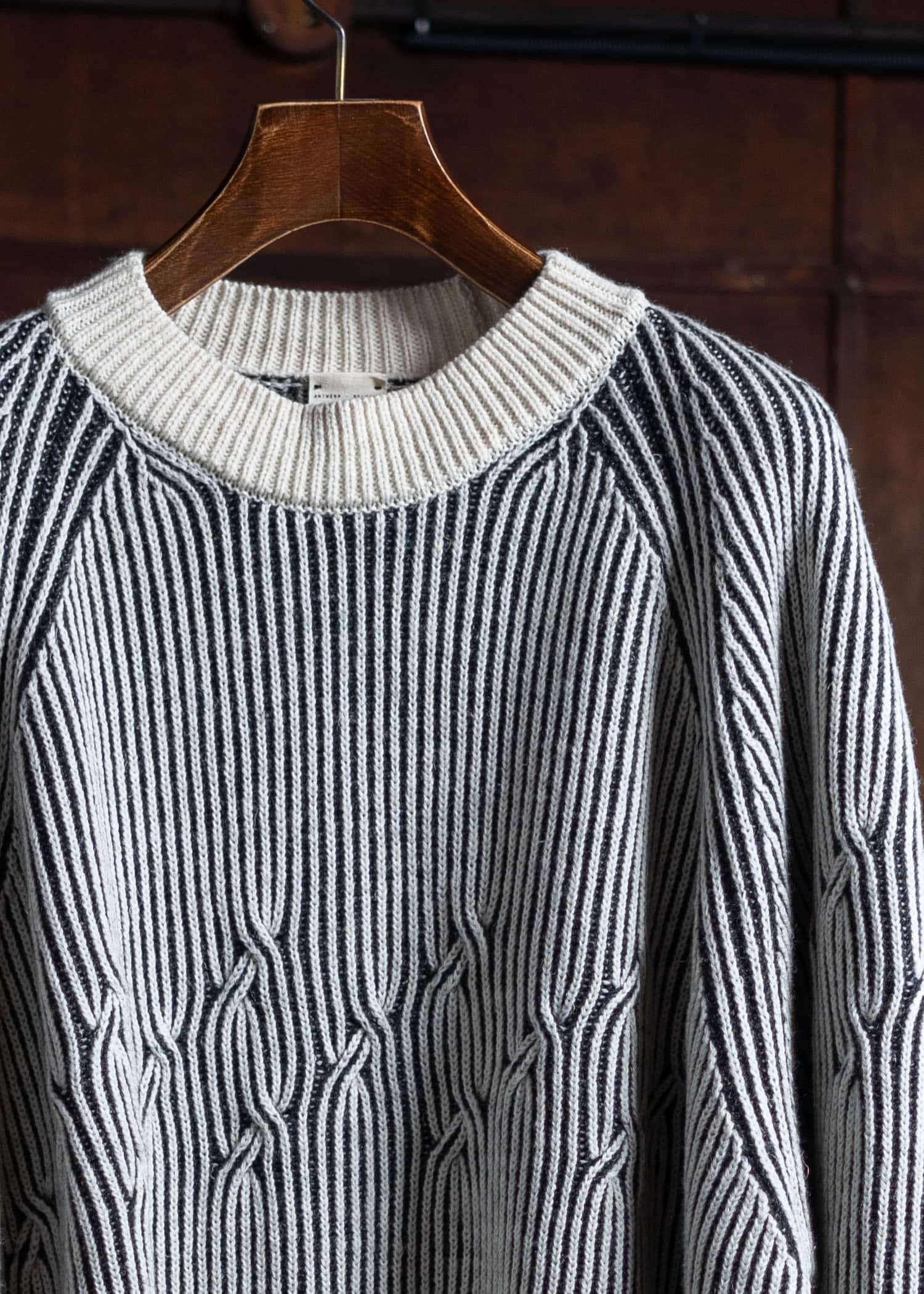 JAN-JAN VAN ESSCHE KNIT#66 Wide Fit Cable Knitted Crew Neck Sweater Knits Wool Lino White-Anthracite