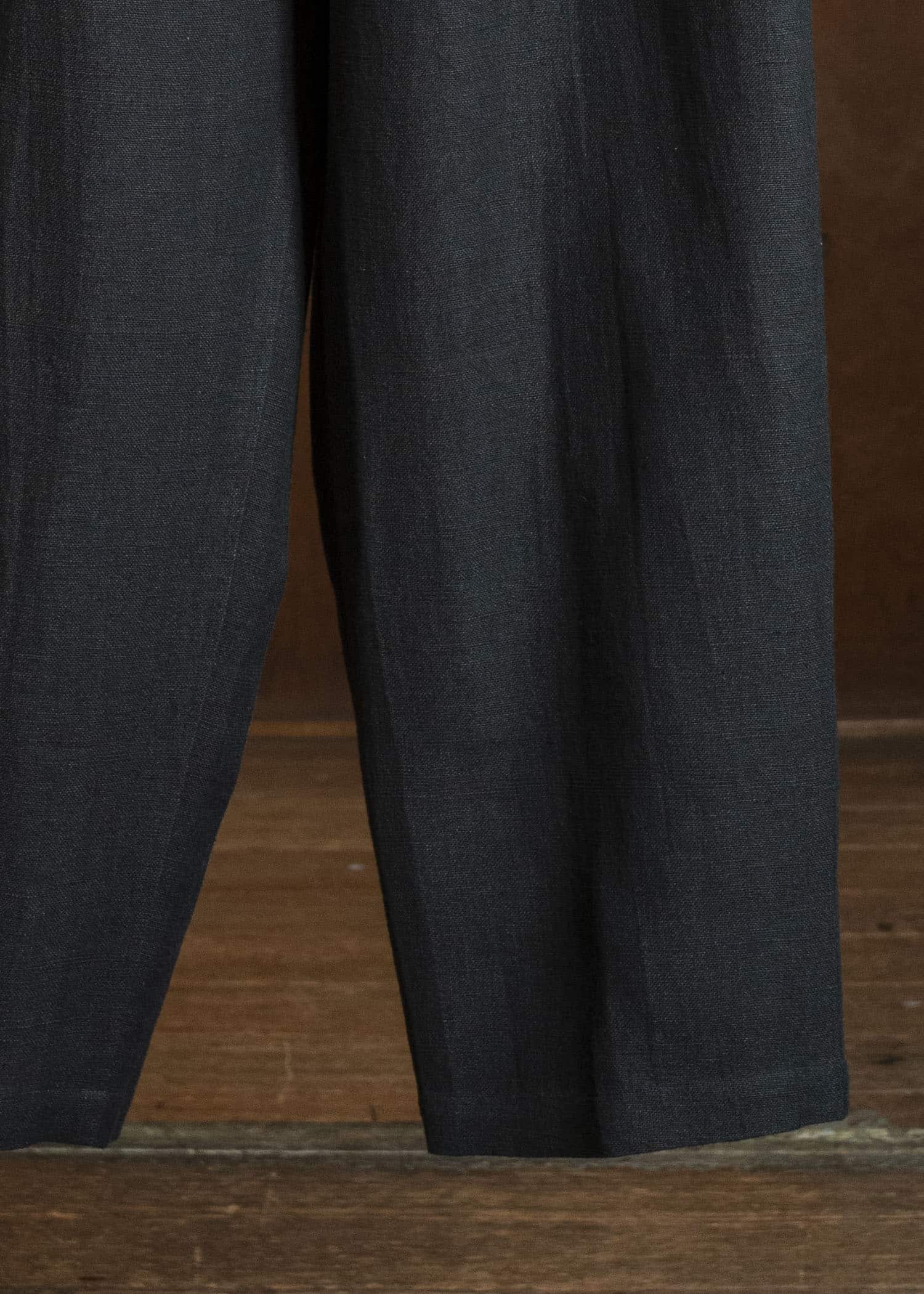 Jurgen Lehl カーディリネン平パンツ J0561FPM361 墨