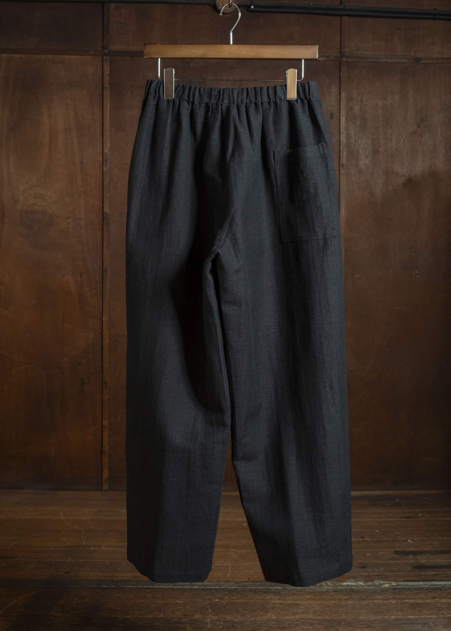 Jurgen Lehl カーディリネン平パンツ J0561FPM361 墨