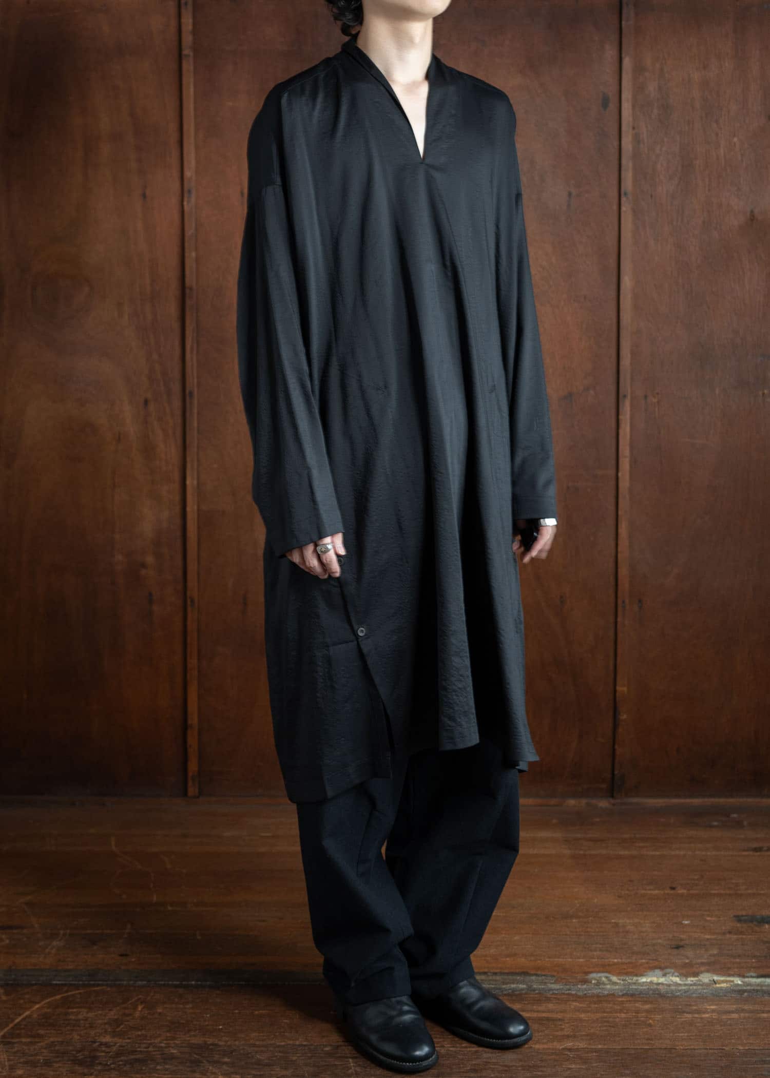 JAN-JAN VAN ESSCHE TUNIC#37 Kimono Collar Loose Fit Tunic With Side Buttons Boiled Wool Silk Cloth Black